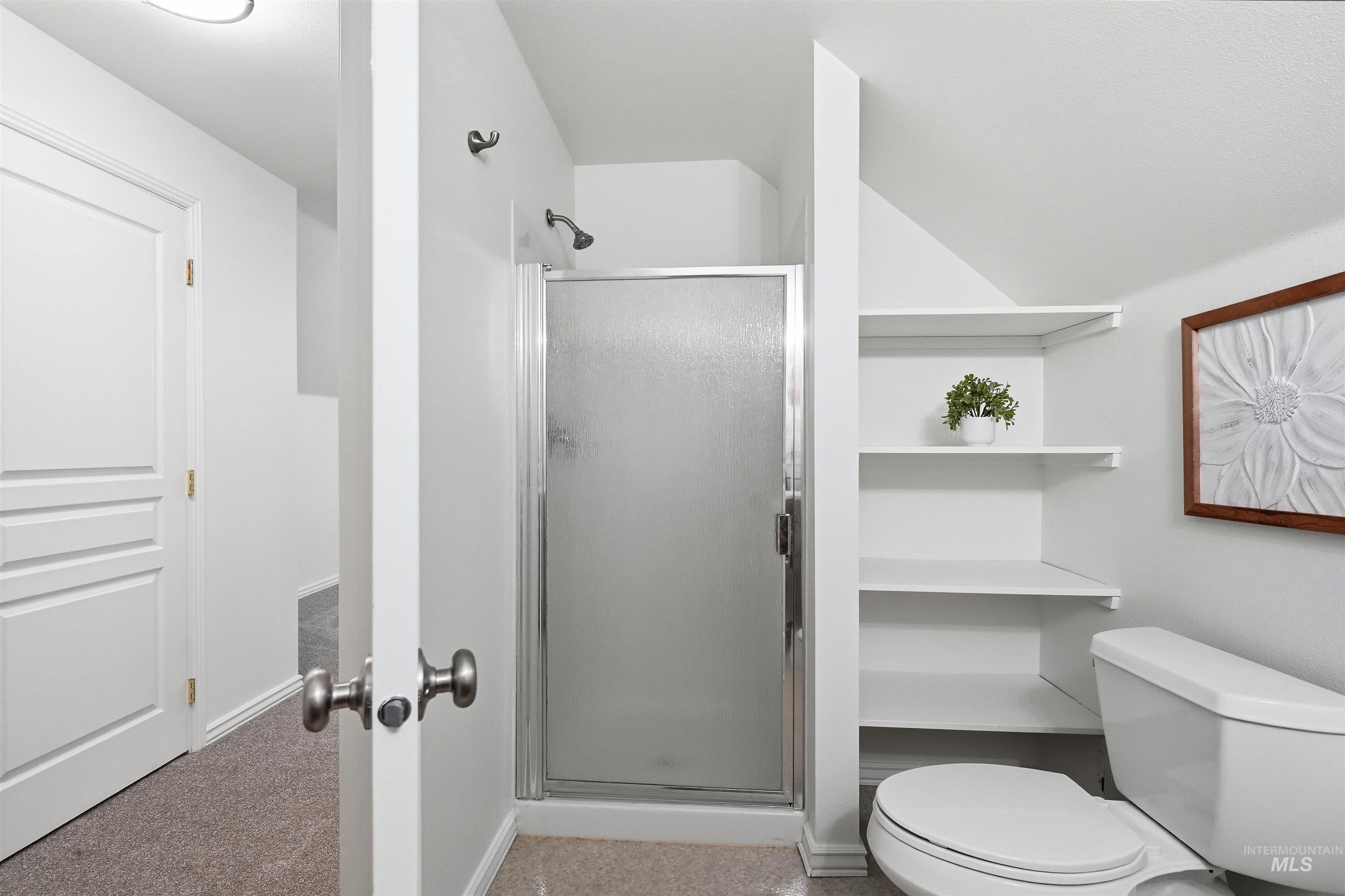 2464 E Lenox Ct