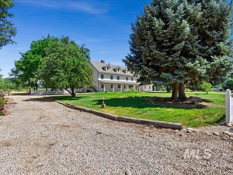 3040 N Duane Dr