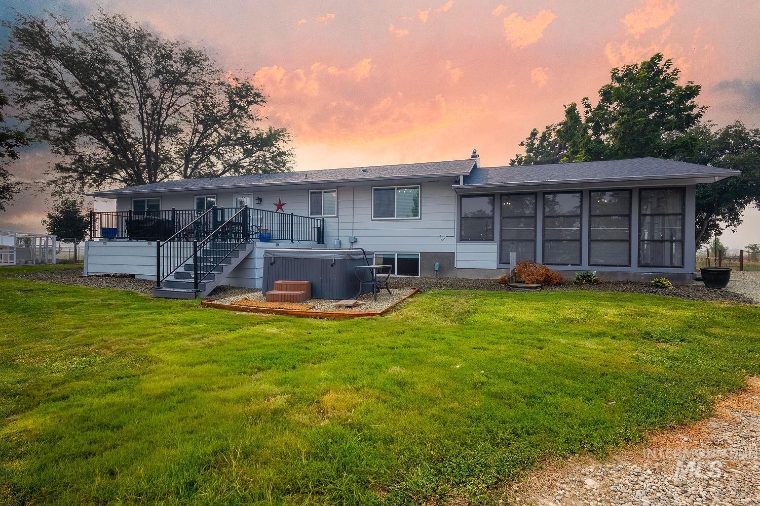 110 E Sales Yard Rd