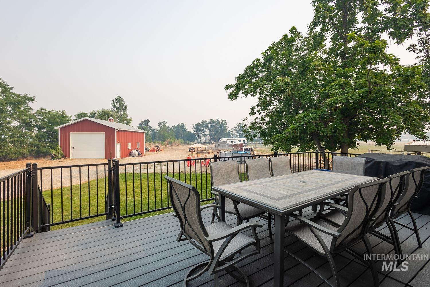 110 E Sales Yard Rd