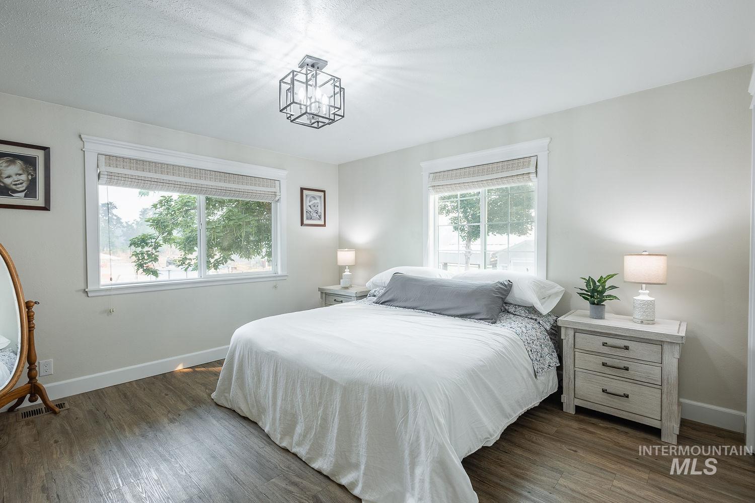 110 E Sales Yard Rd