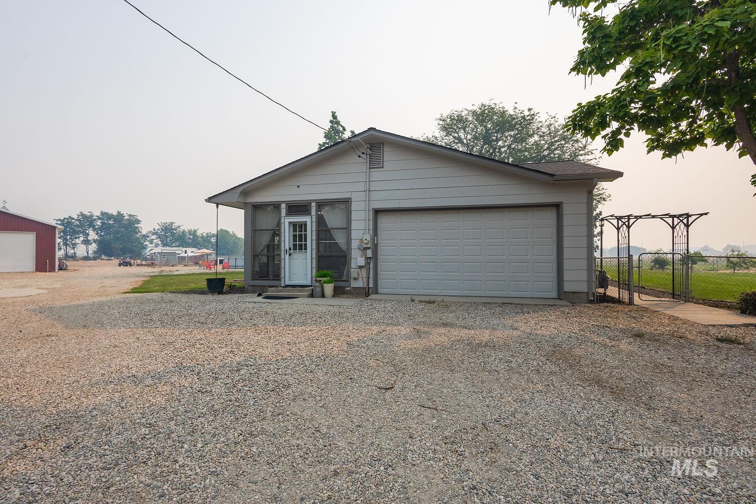 110 E Sales Yard Rd