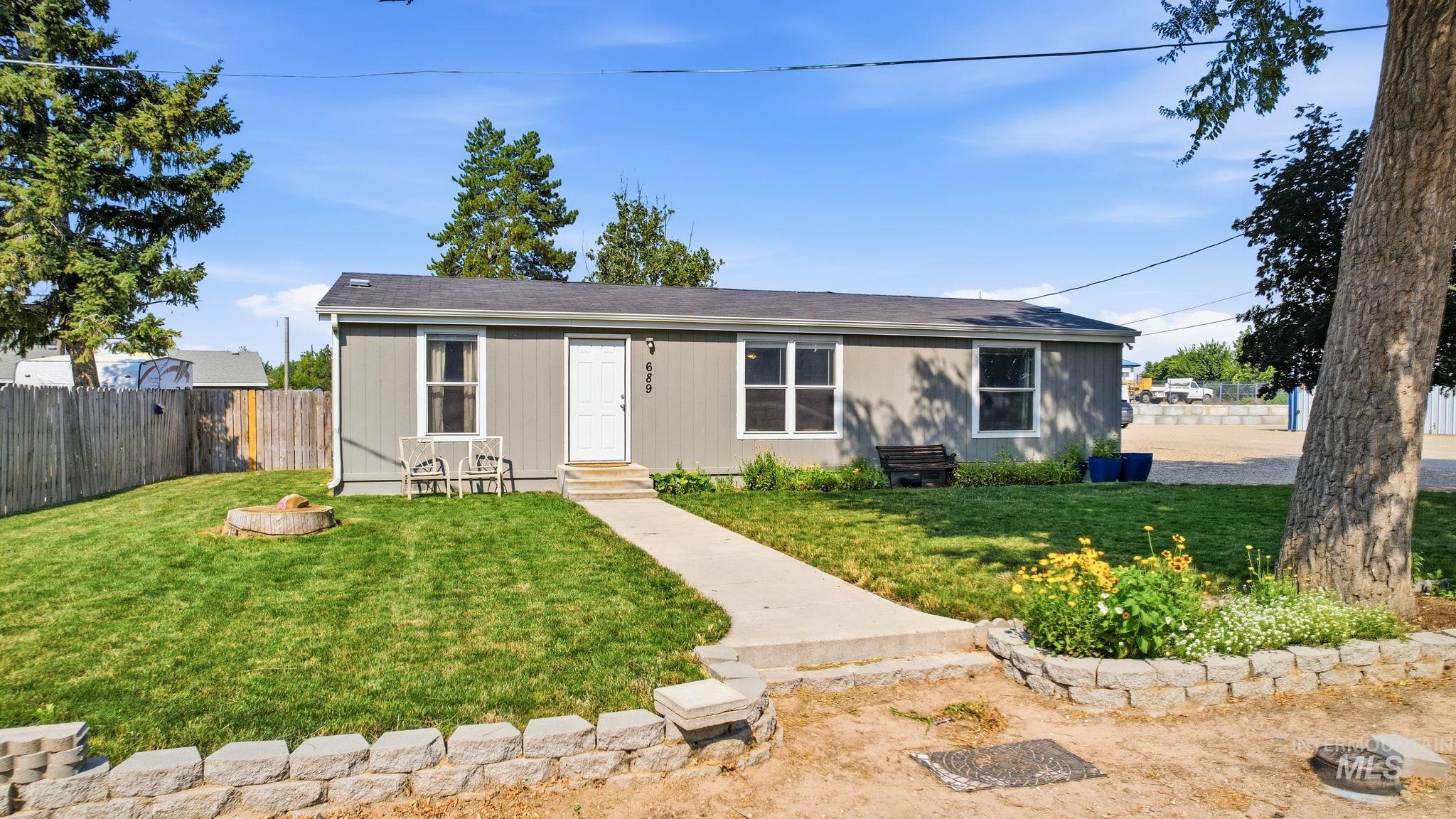 689 Notus Rd