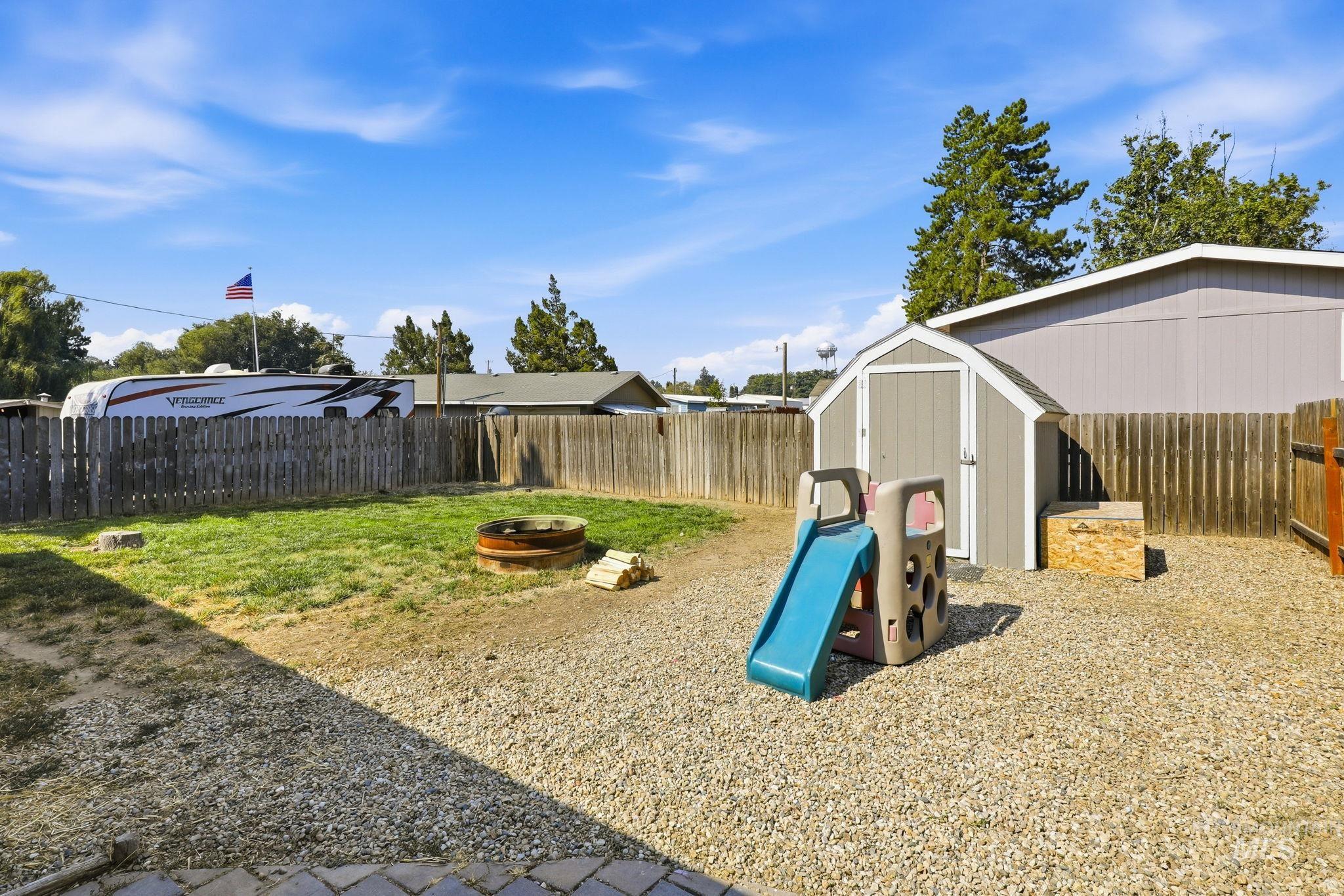 689 Notus Rd