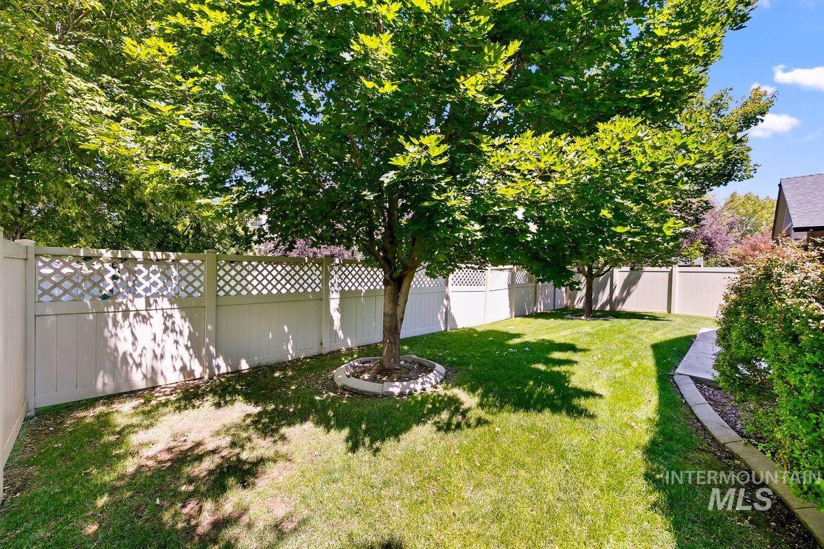 1528 W Arch Rock Street