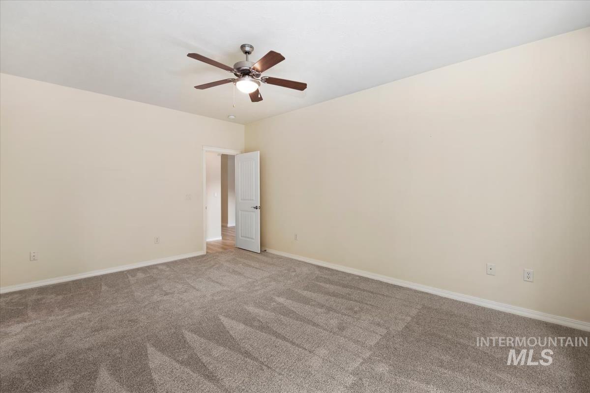 9207 W Steve St