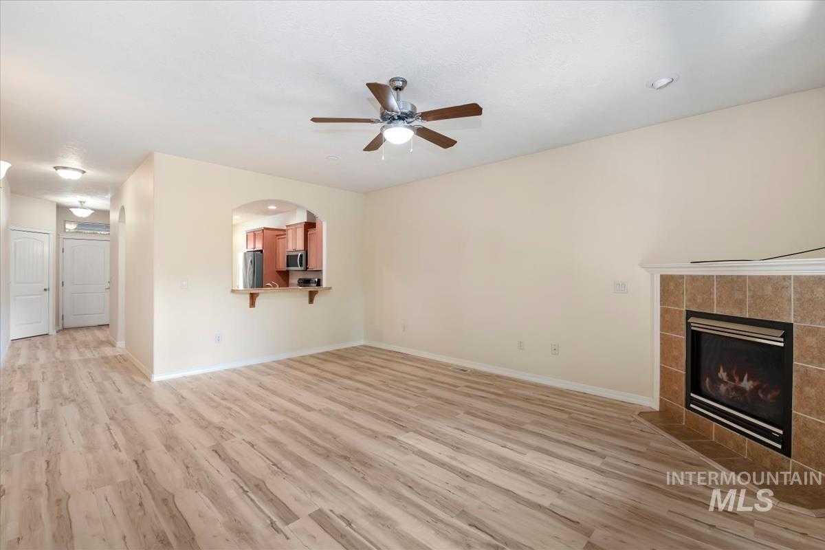 9207 W Steve St