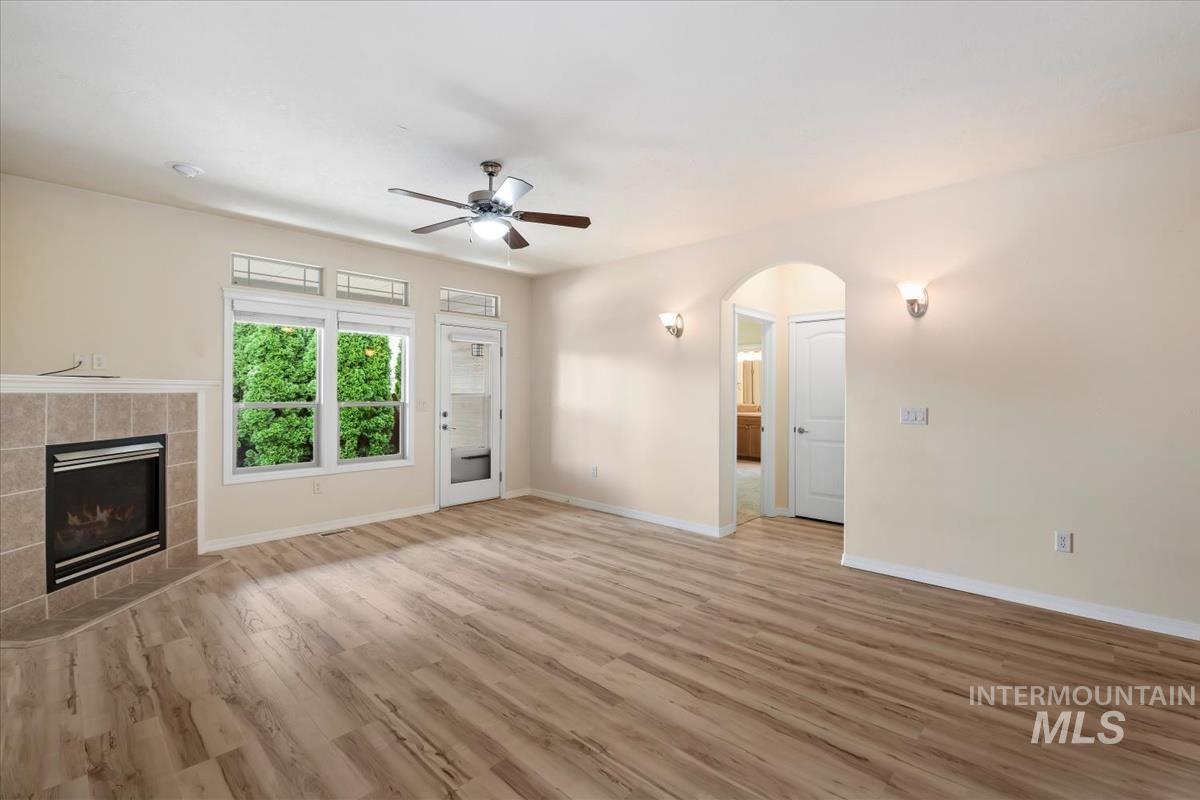 9207 W Steve St