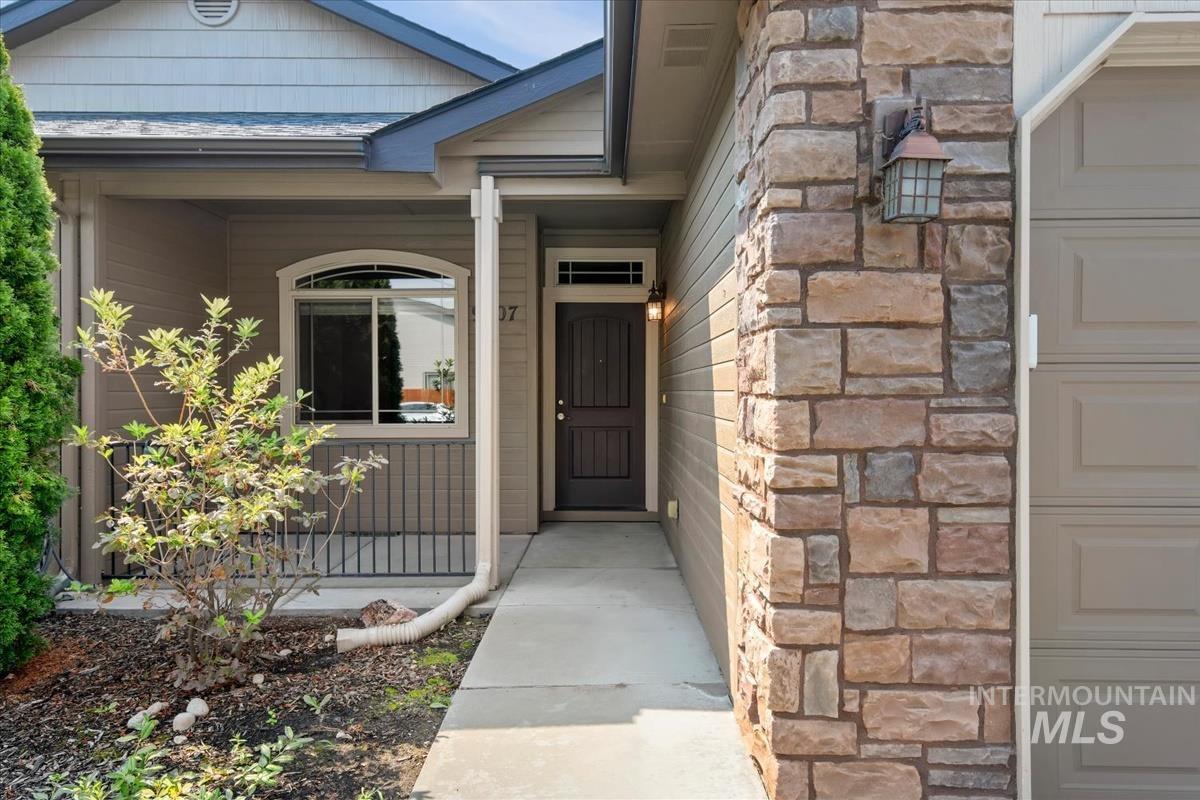 9207 W Steve St
