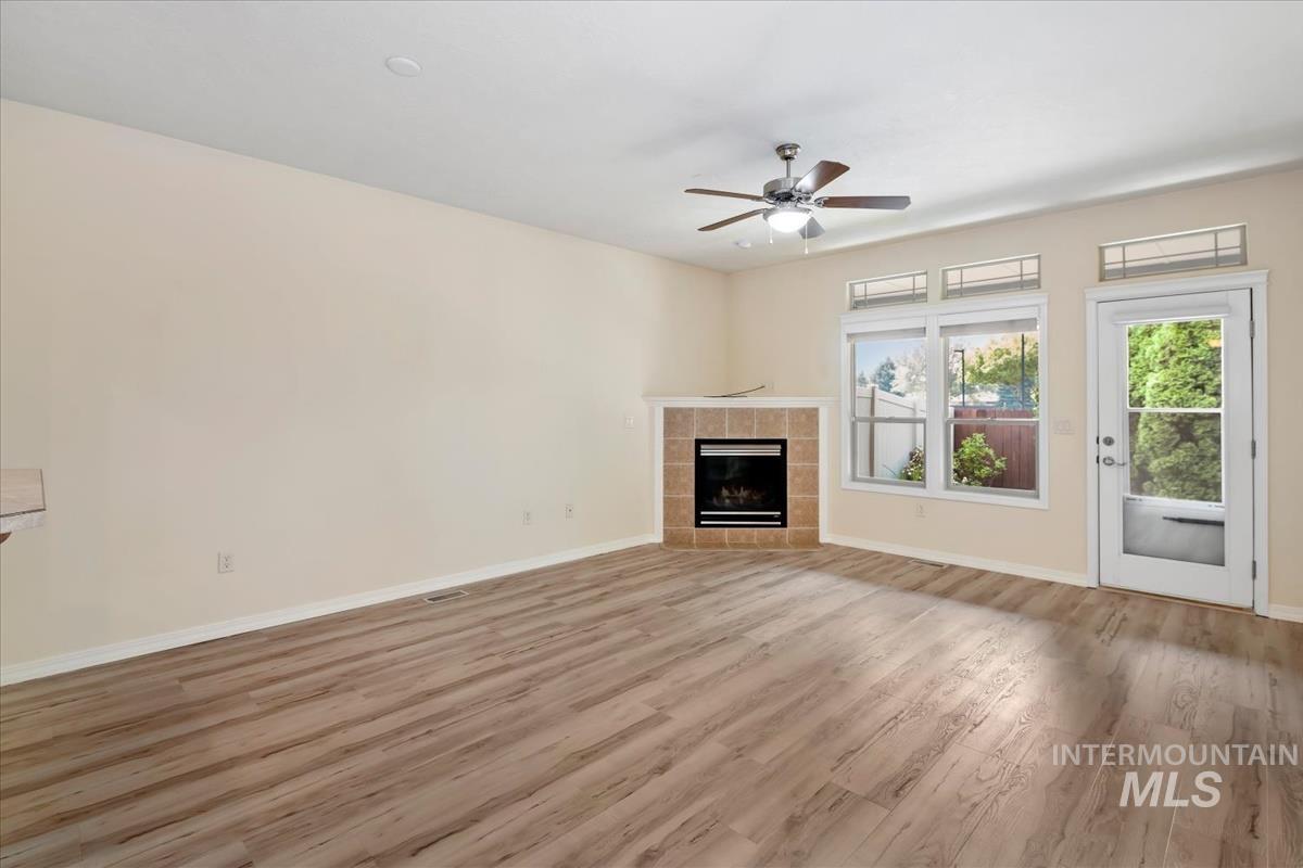 9207 W Steve St