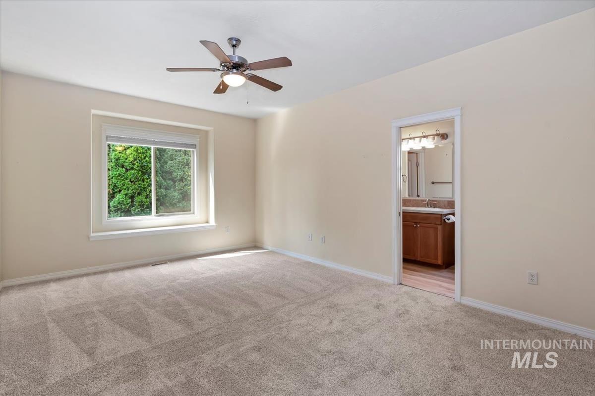 9207 W Steve St