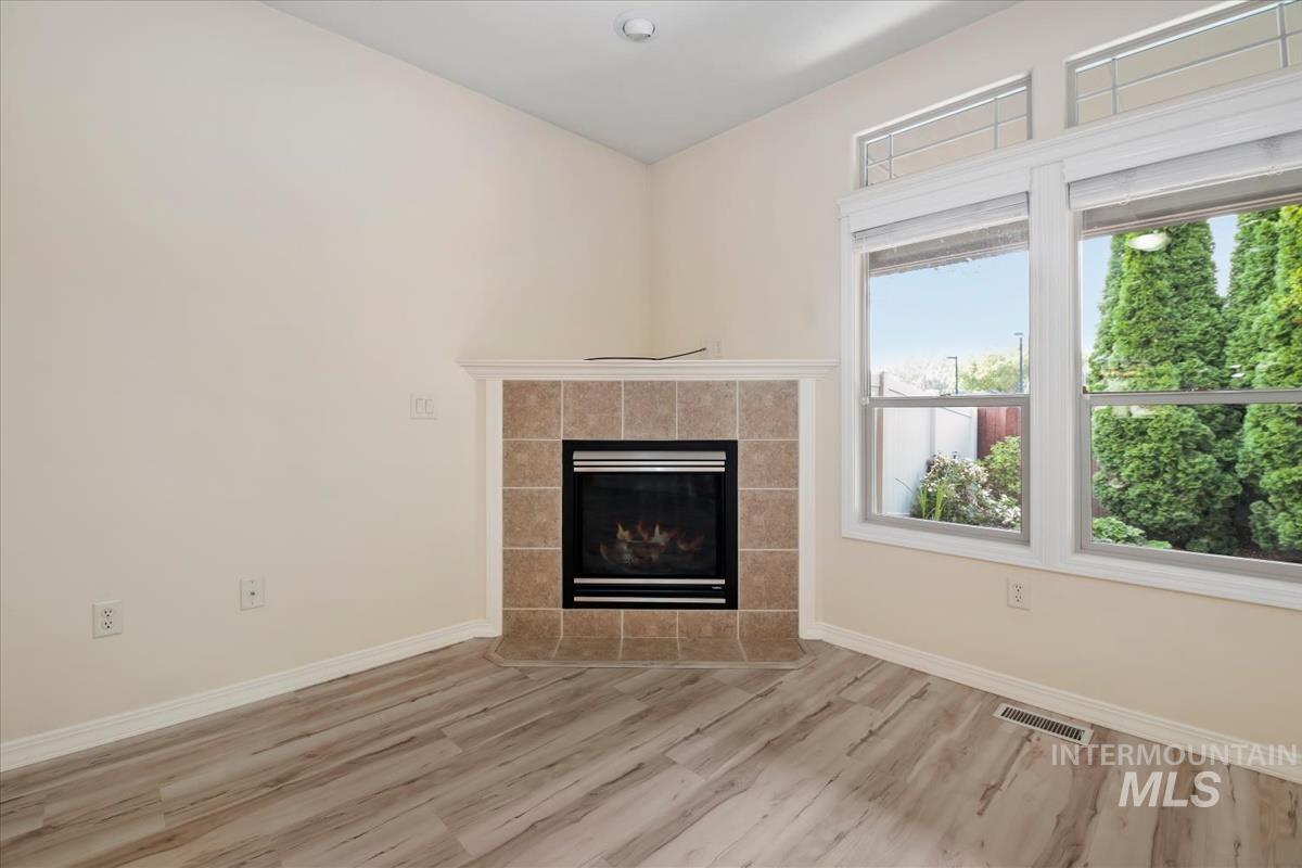 9207 W Steve St
