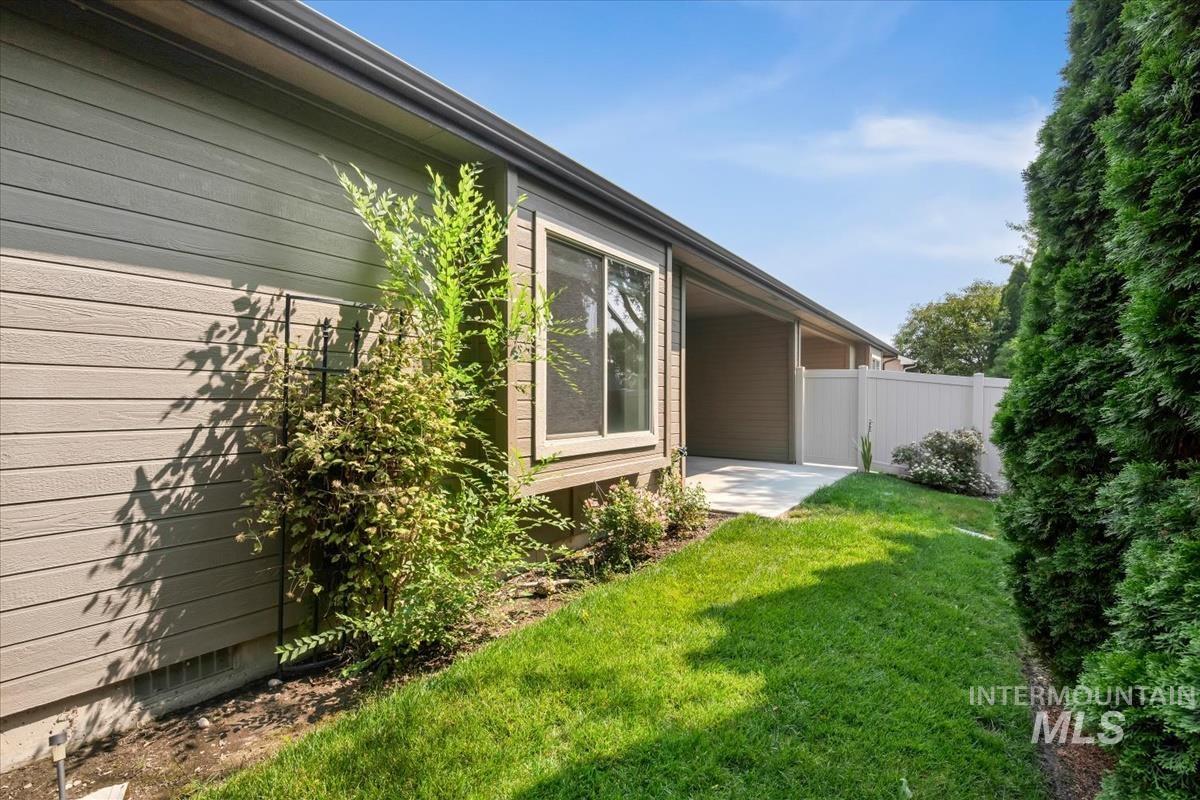 9207 W Steve St