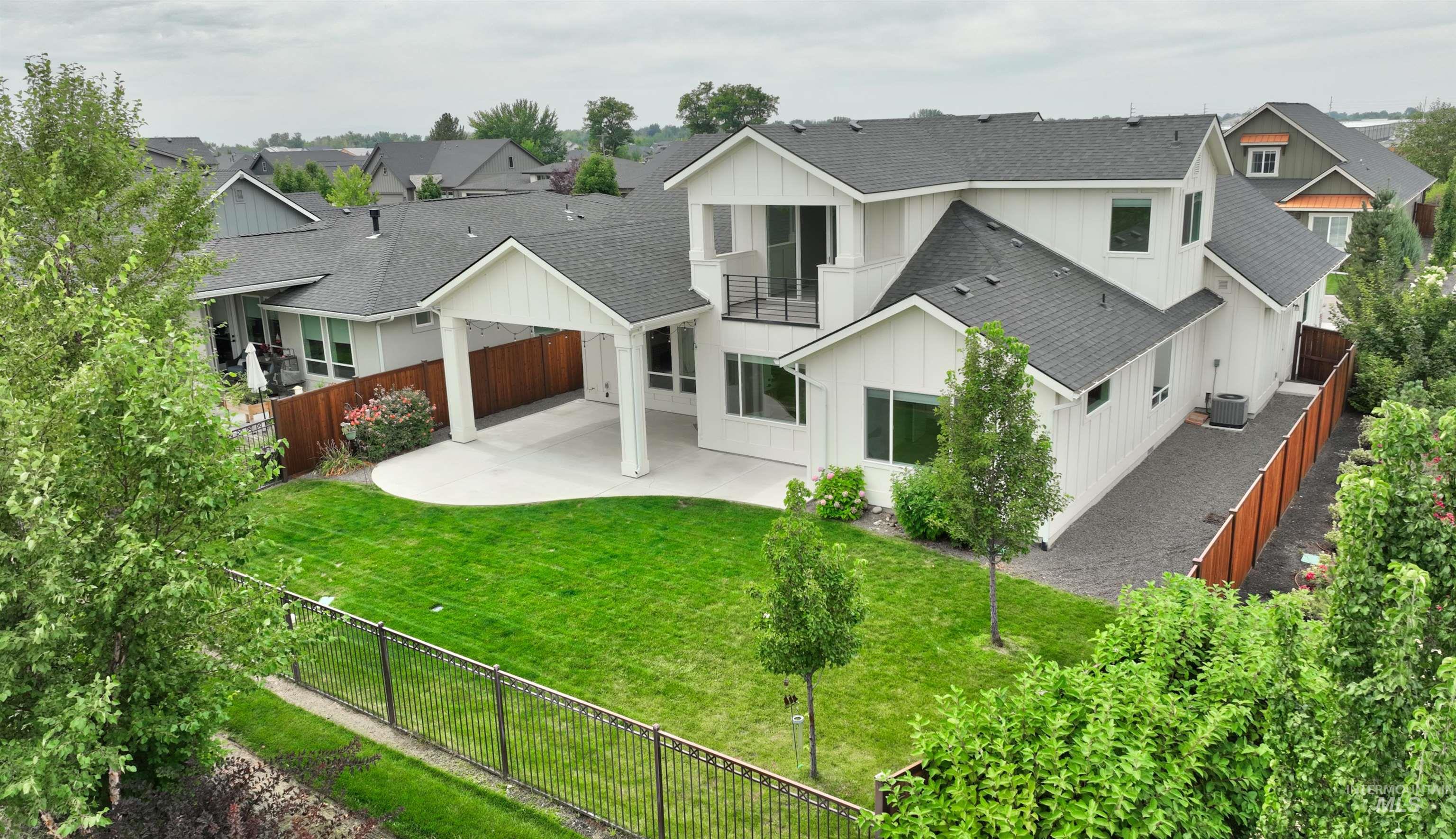 314 S Hamlin Lane