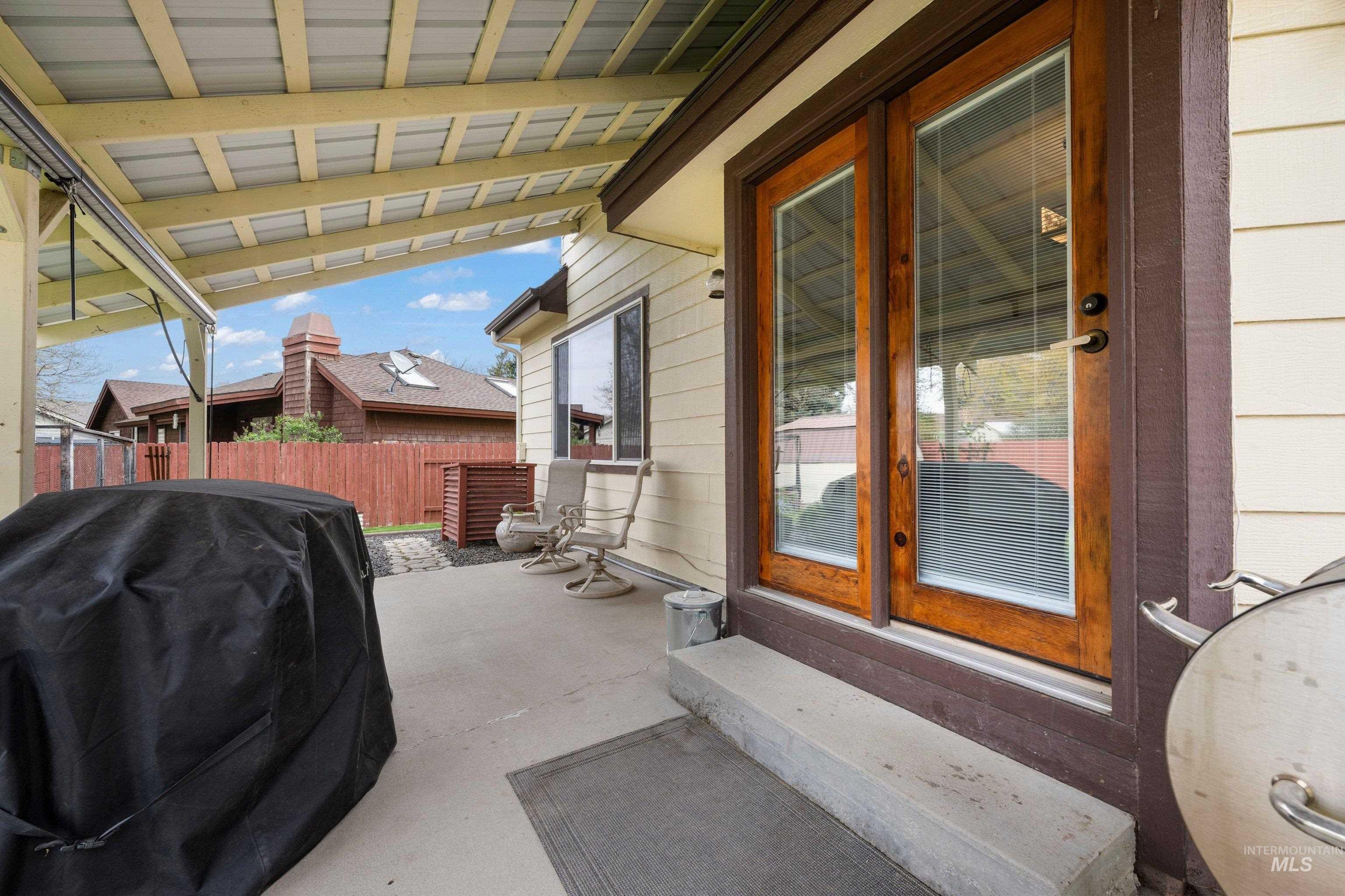 1921 N Incline Way