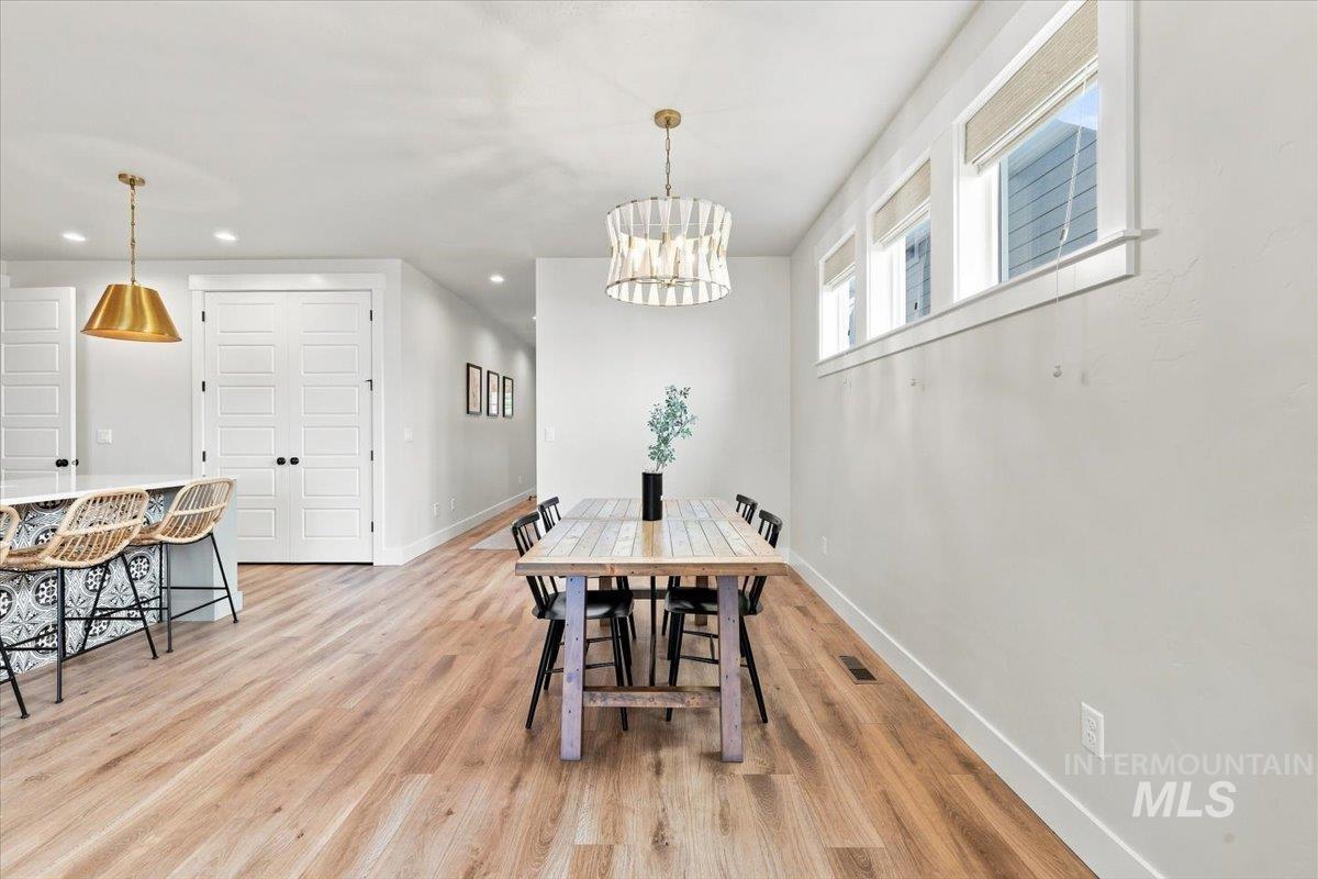 6224 S Wayland Way