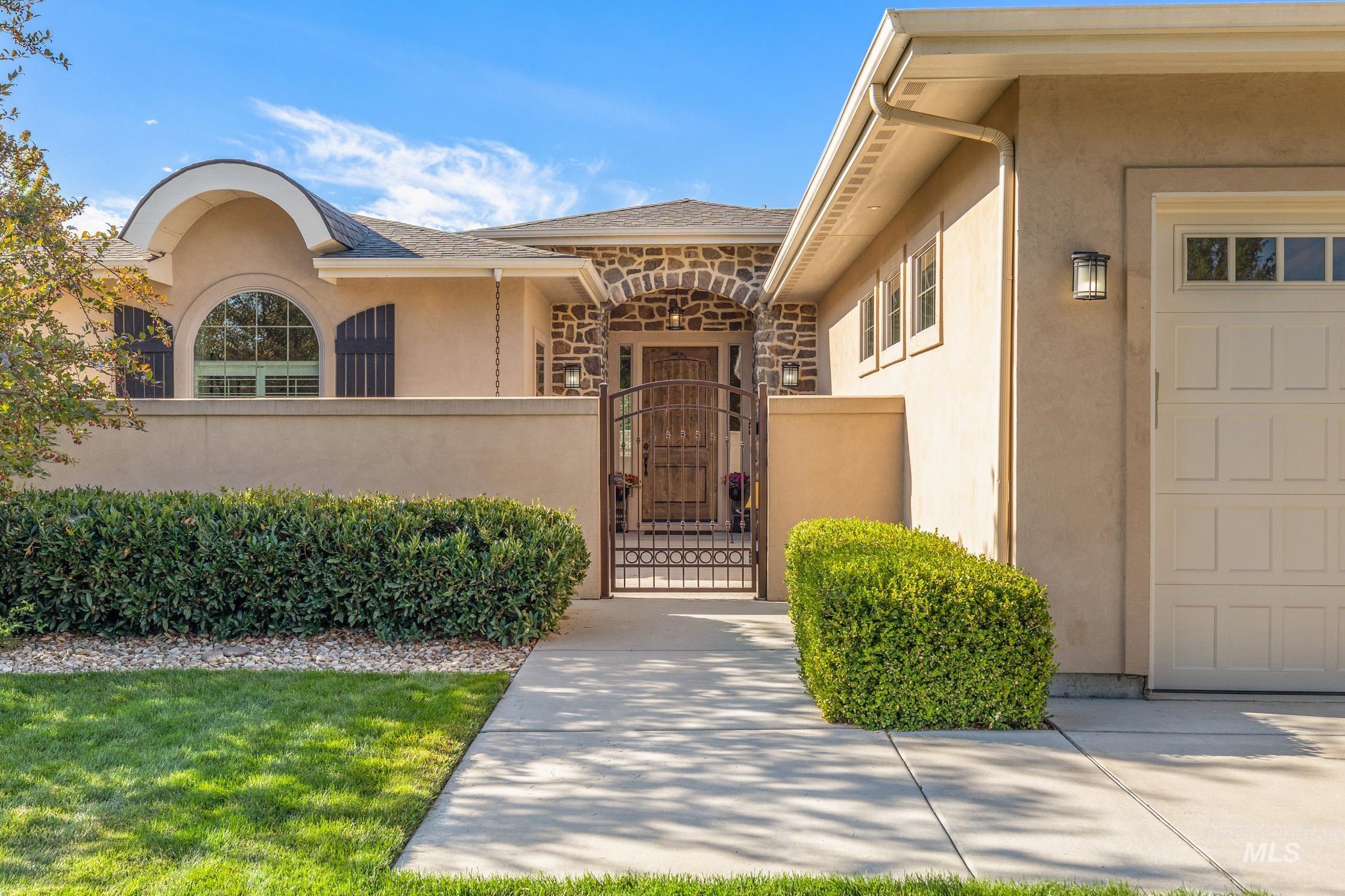 12259 W Seven Lakes Ln