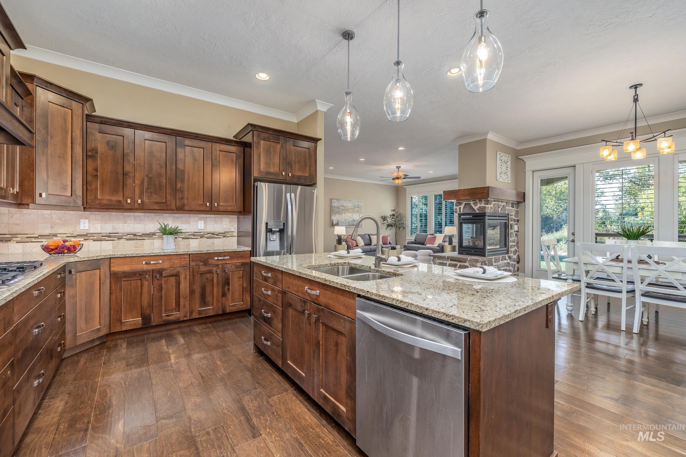 12259 W Seven Lakes Ln
