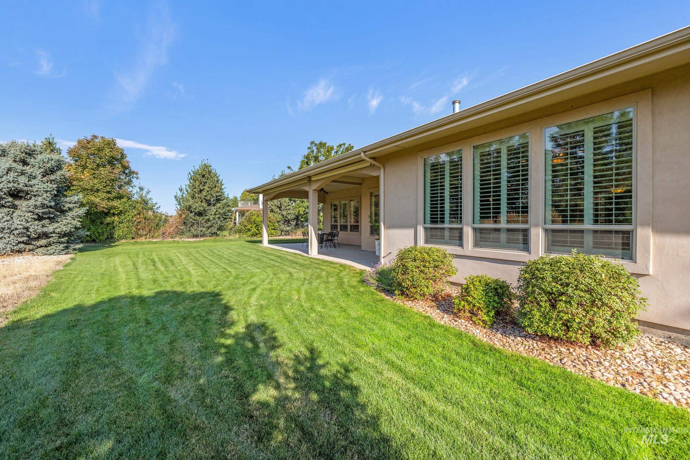 12259 W Seven Lakes Ln