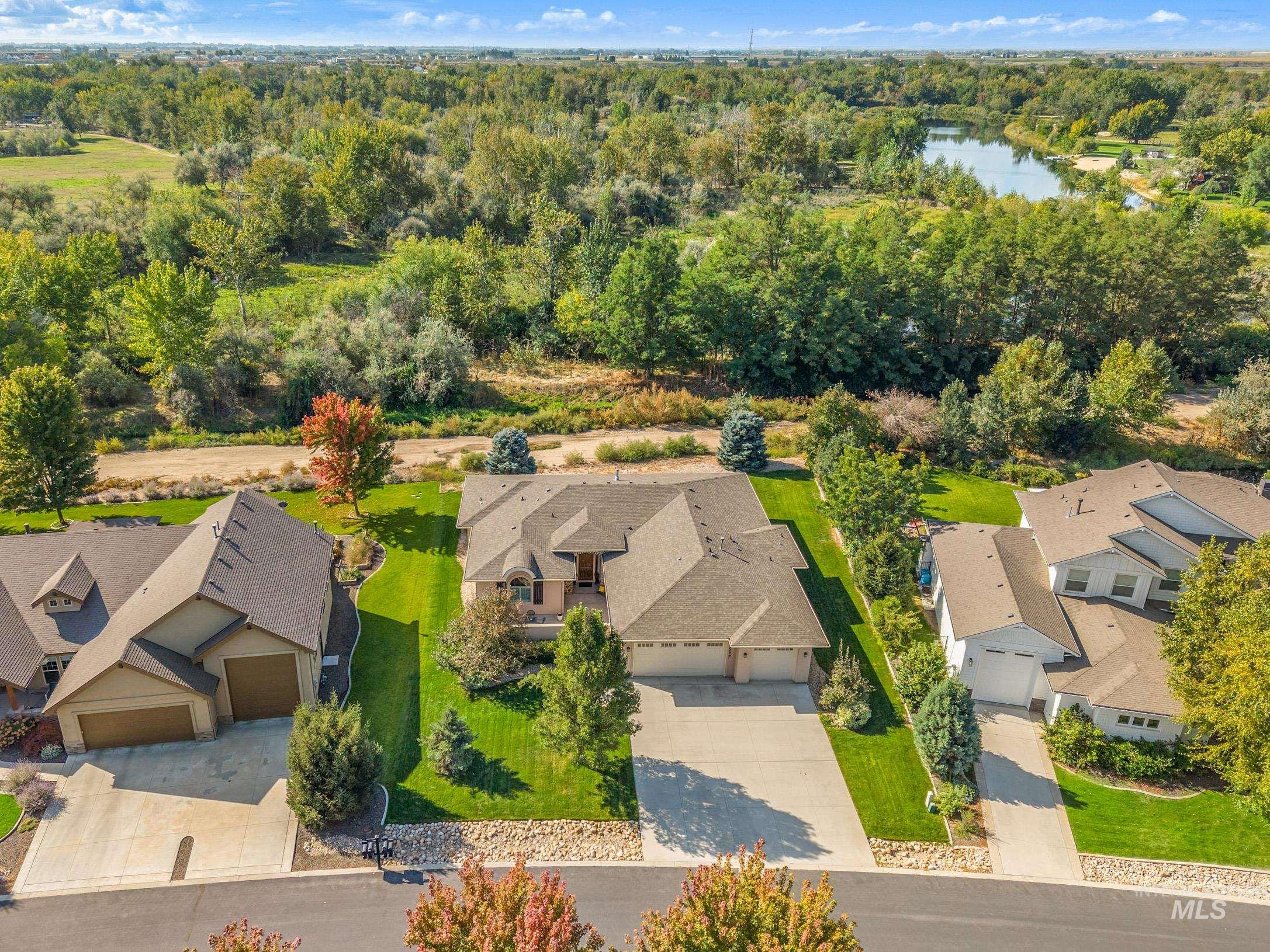 12259 W Seven Lakes Ln