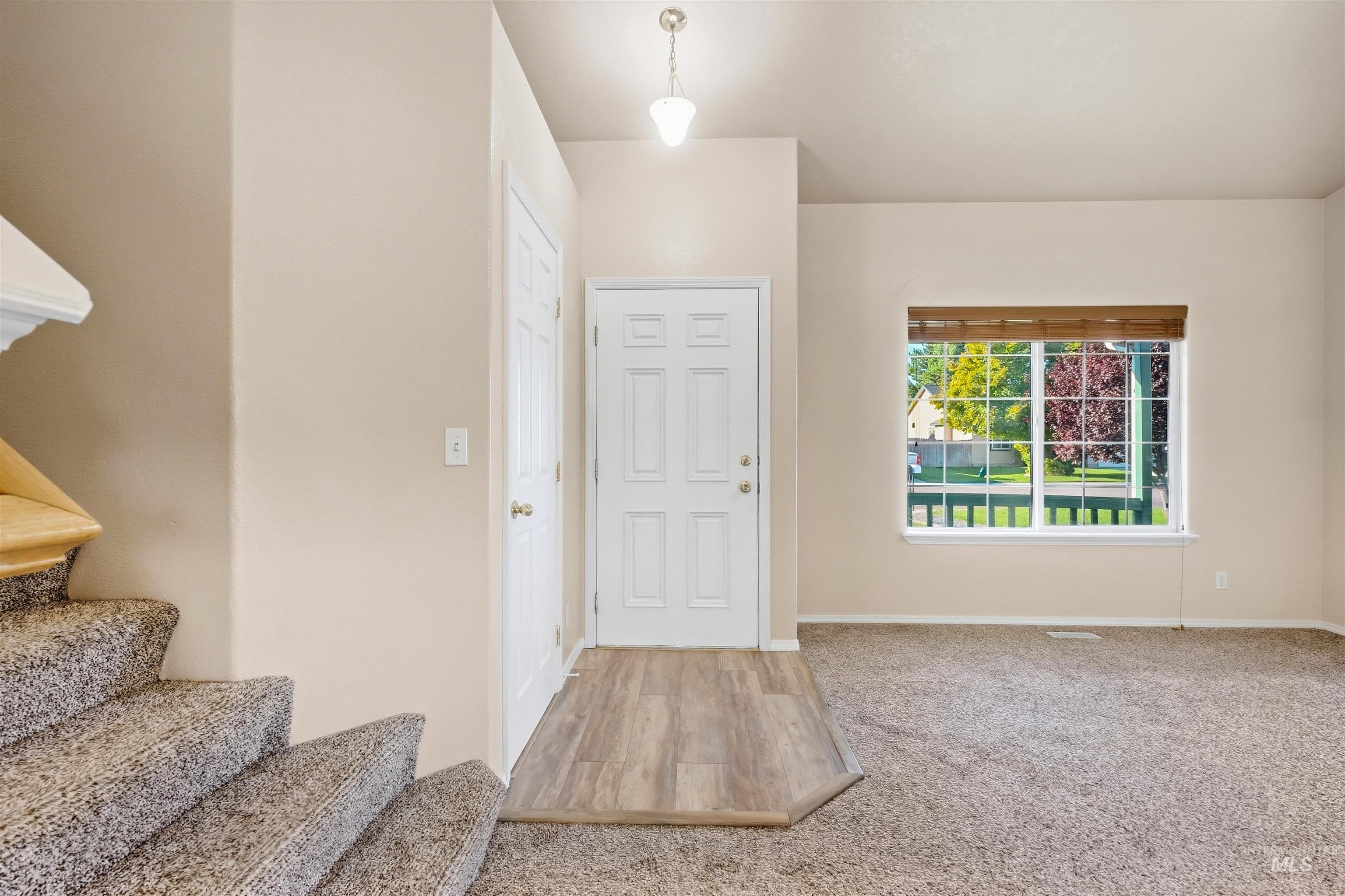 1209 Gold Creek Dr