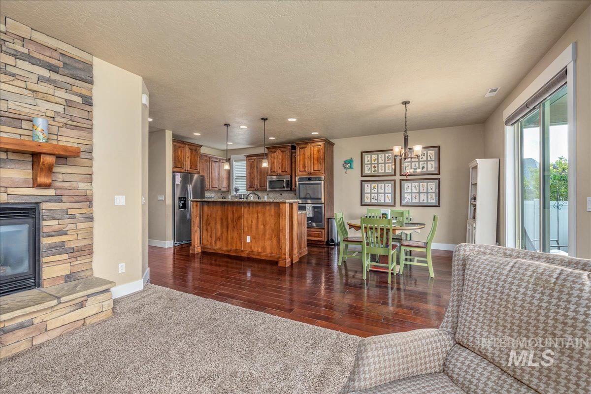 12621 S Carriage Hill Way