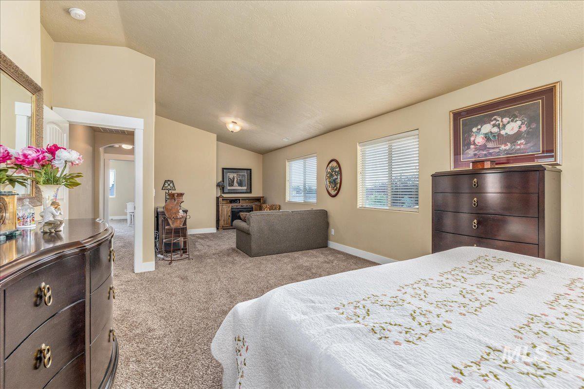 12621 S Carriage Hill Way