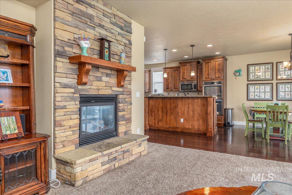 12621 S Carriage Hill Way