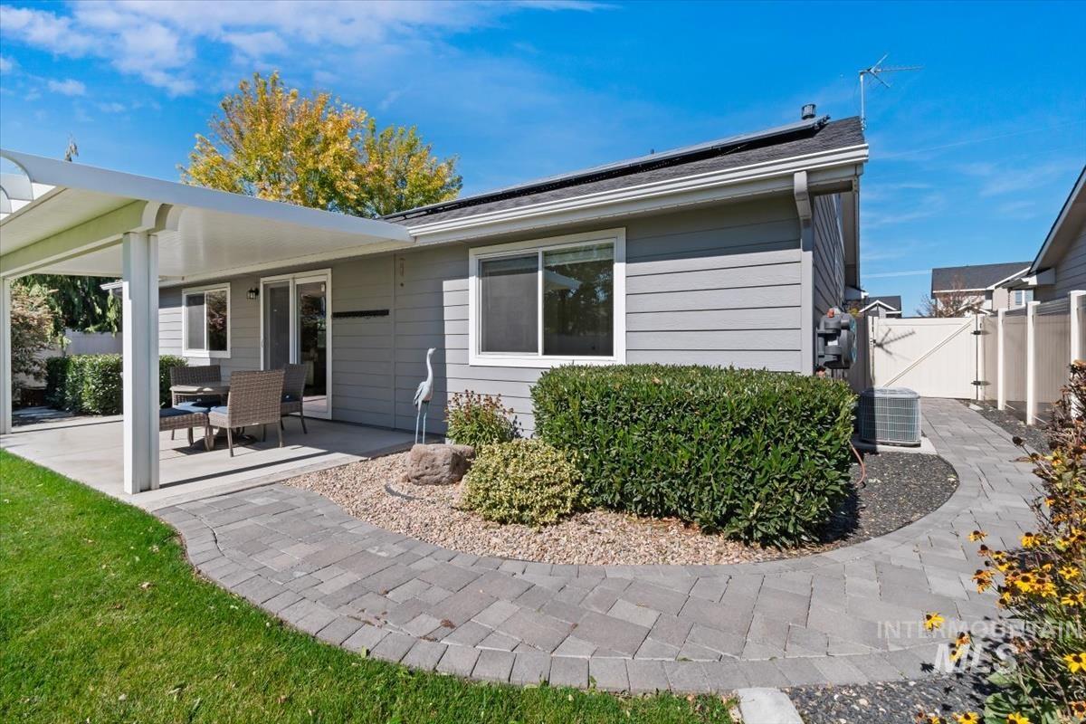 5519 W Los Flores St