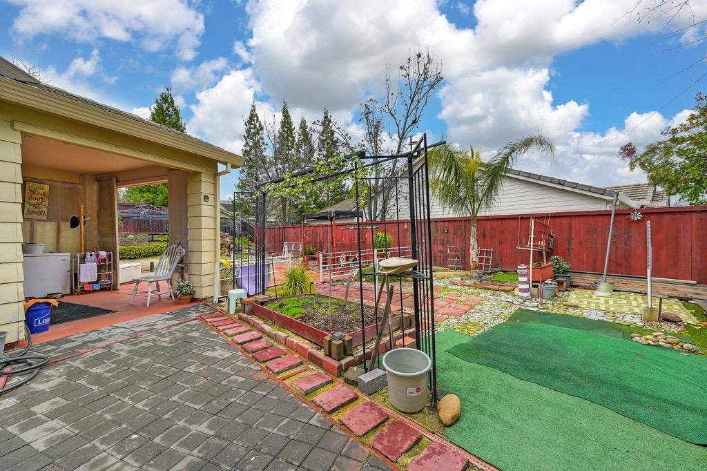 1004 Kirby Court