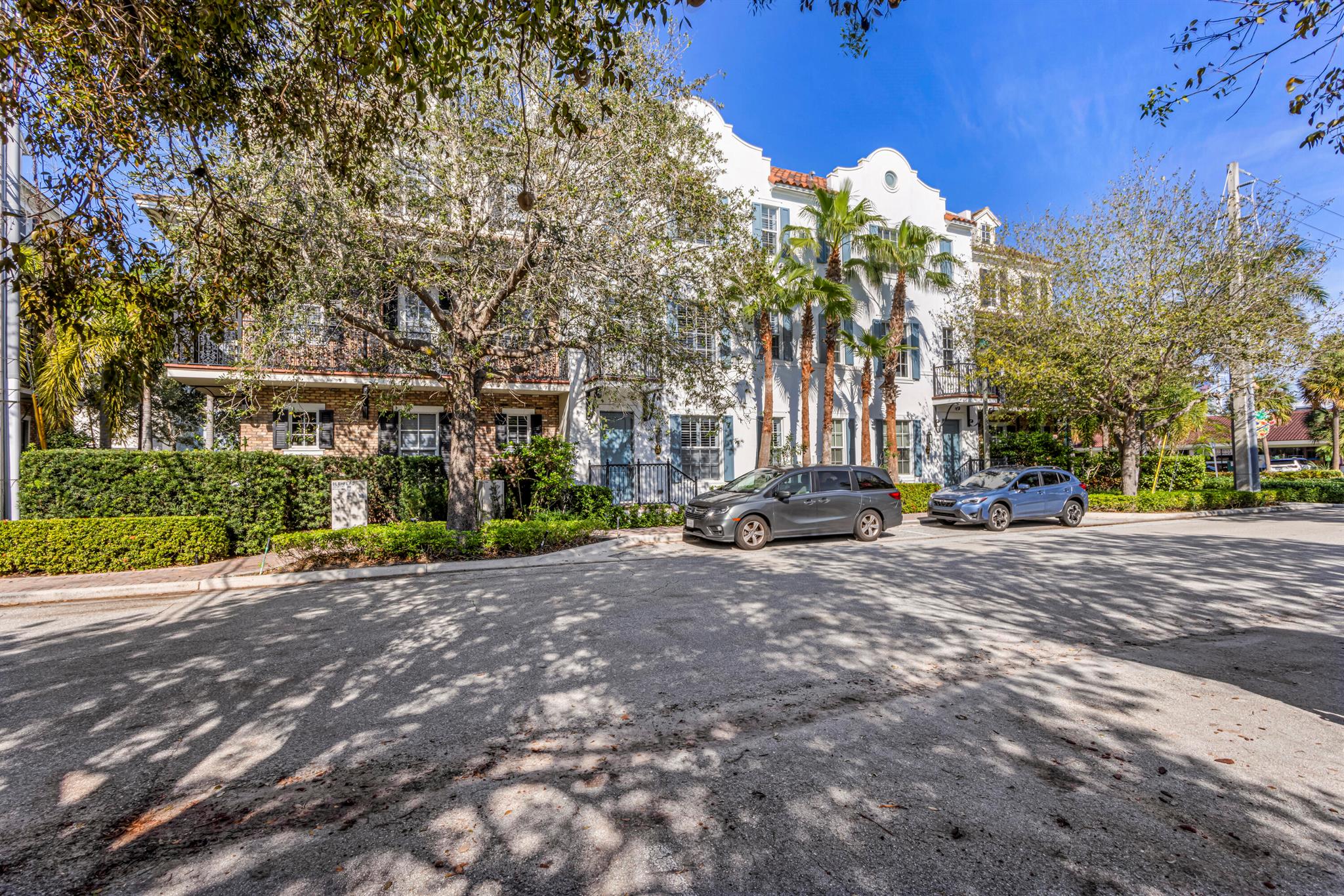 114 S Cannery Row Circle