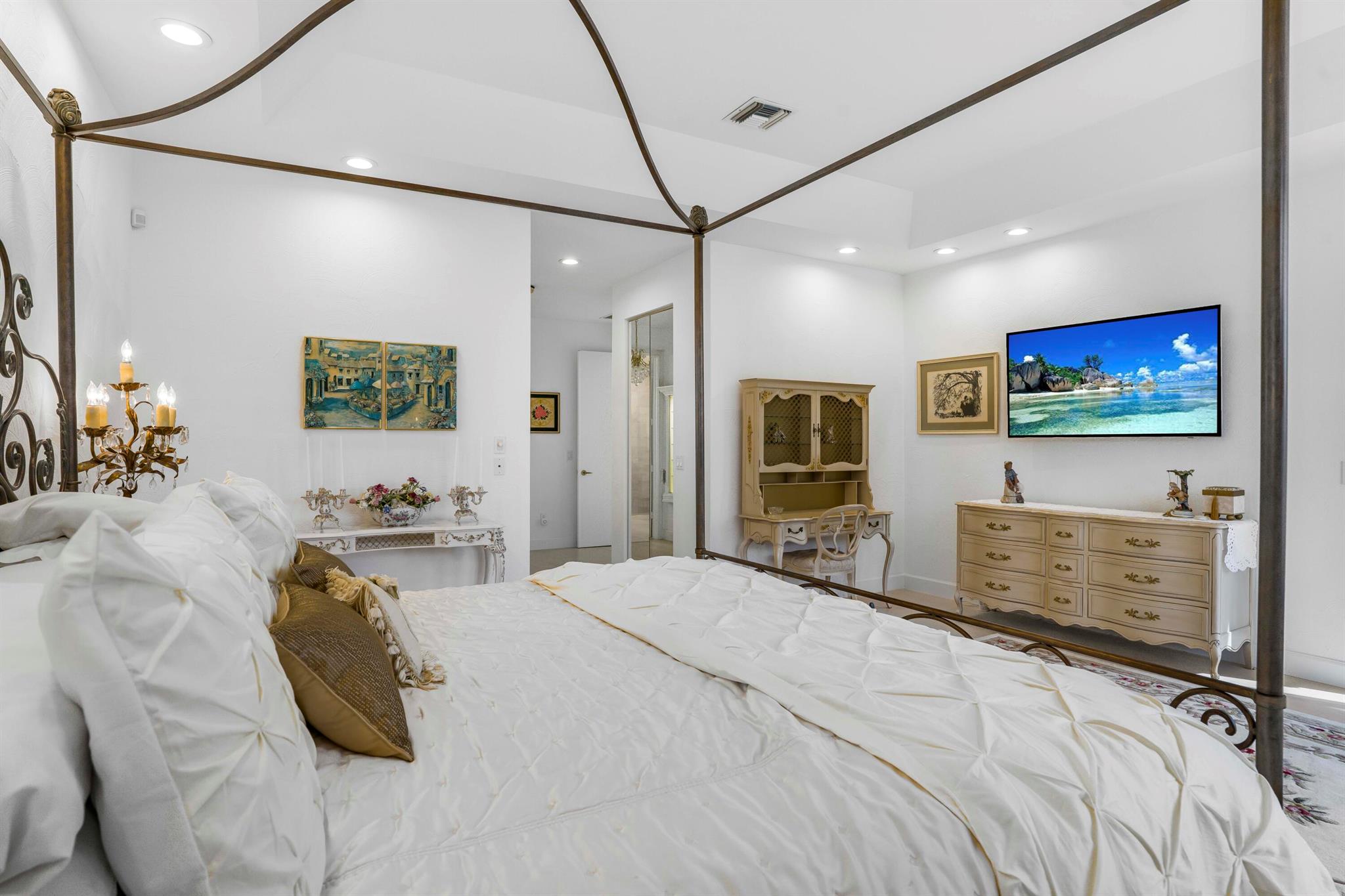 17611 Sealakes Drive