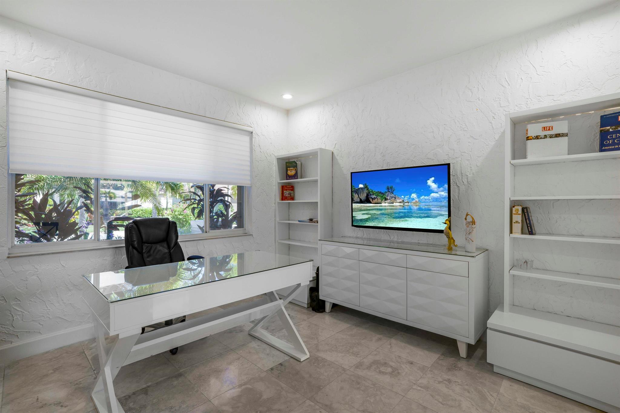 17611 Sealakes Drive