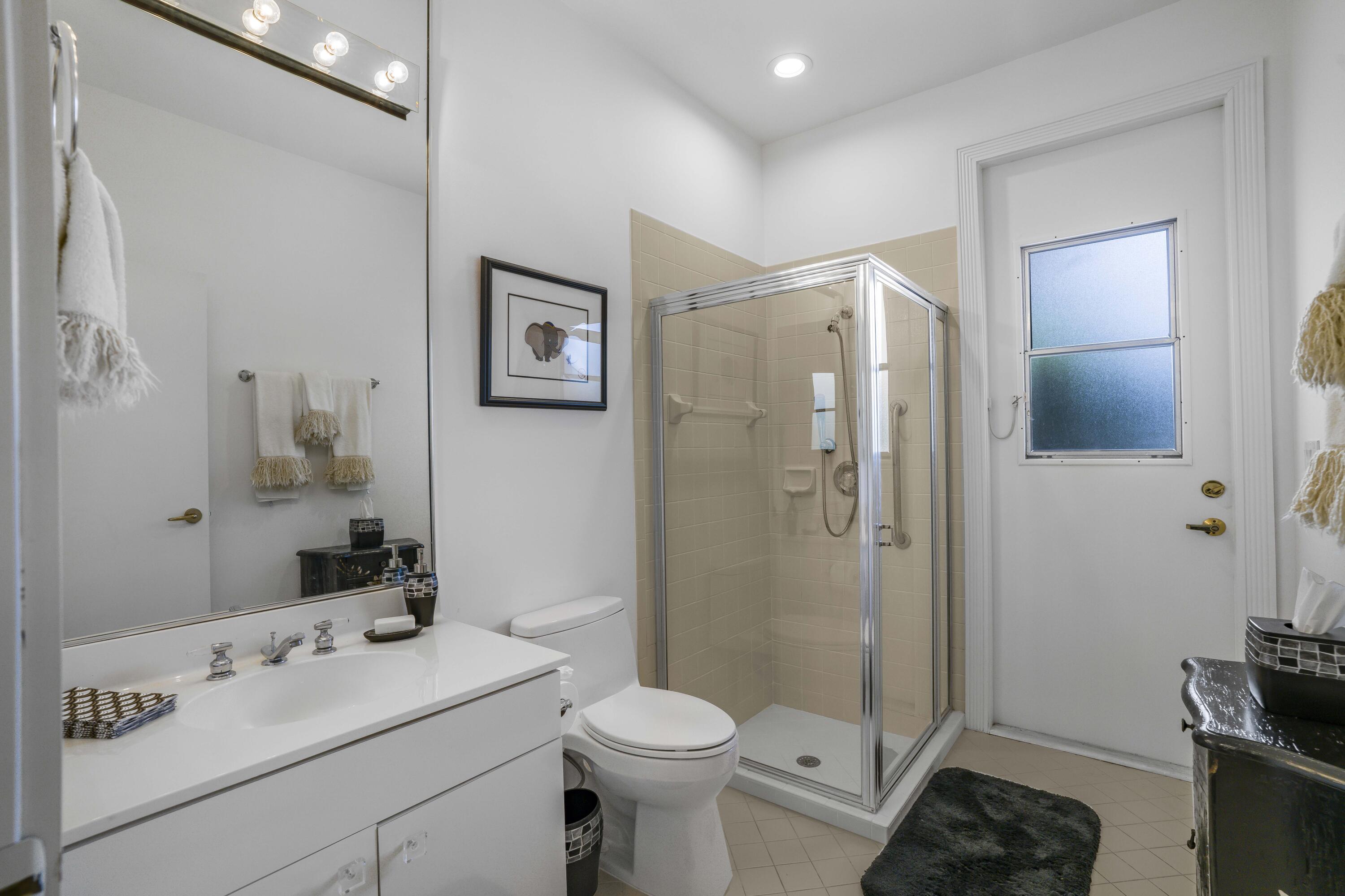 17611 Sealakes Drive