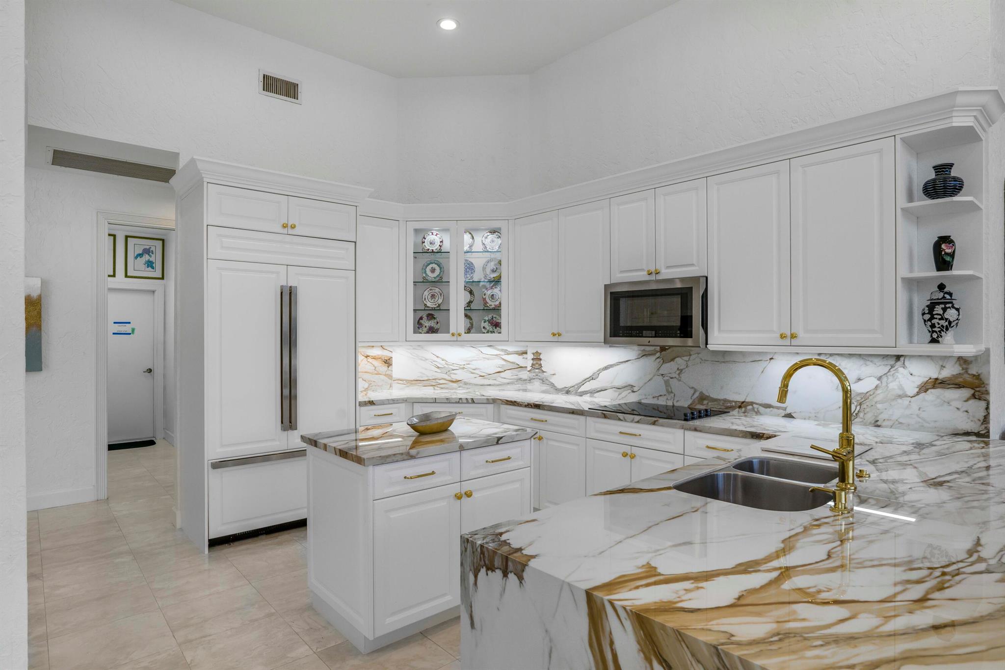 17611 Sealakes Drive