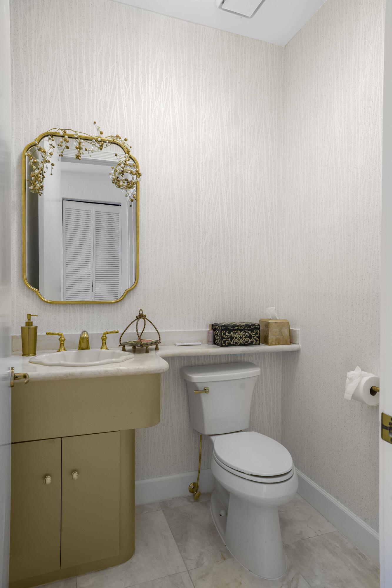 17611 Sealakes Drive