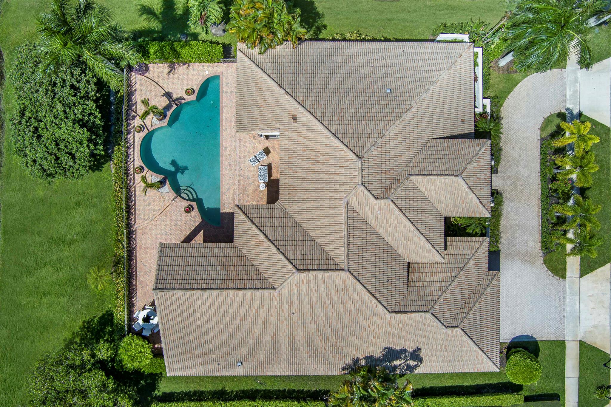 17611 Sealakes Drive