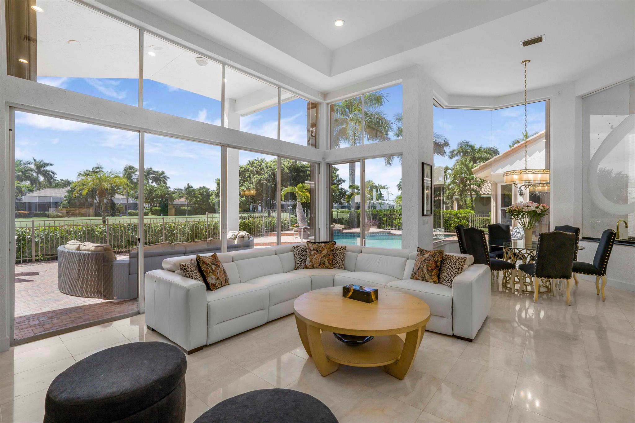 17611 Sealakes Drive