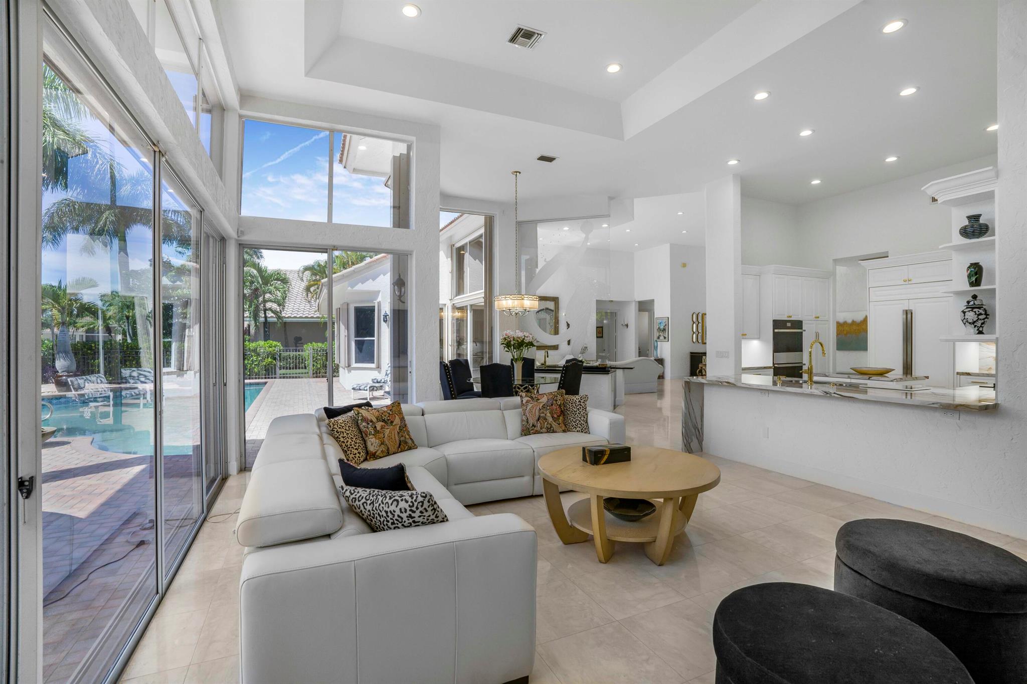 17611 Sealakes Drive