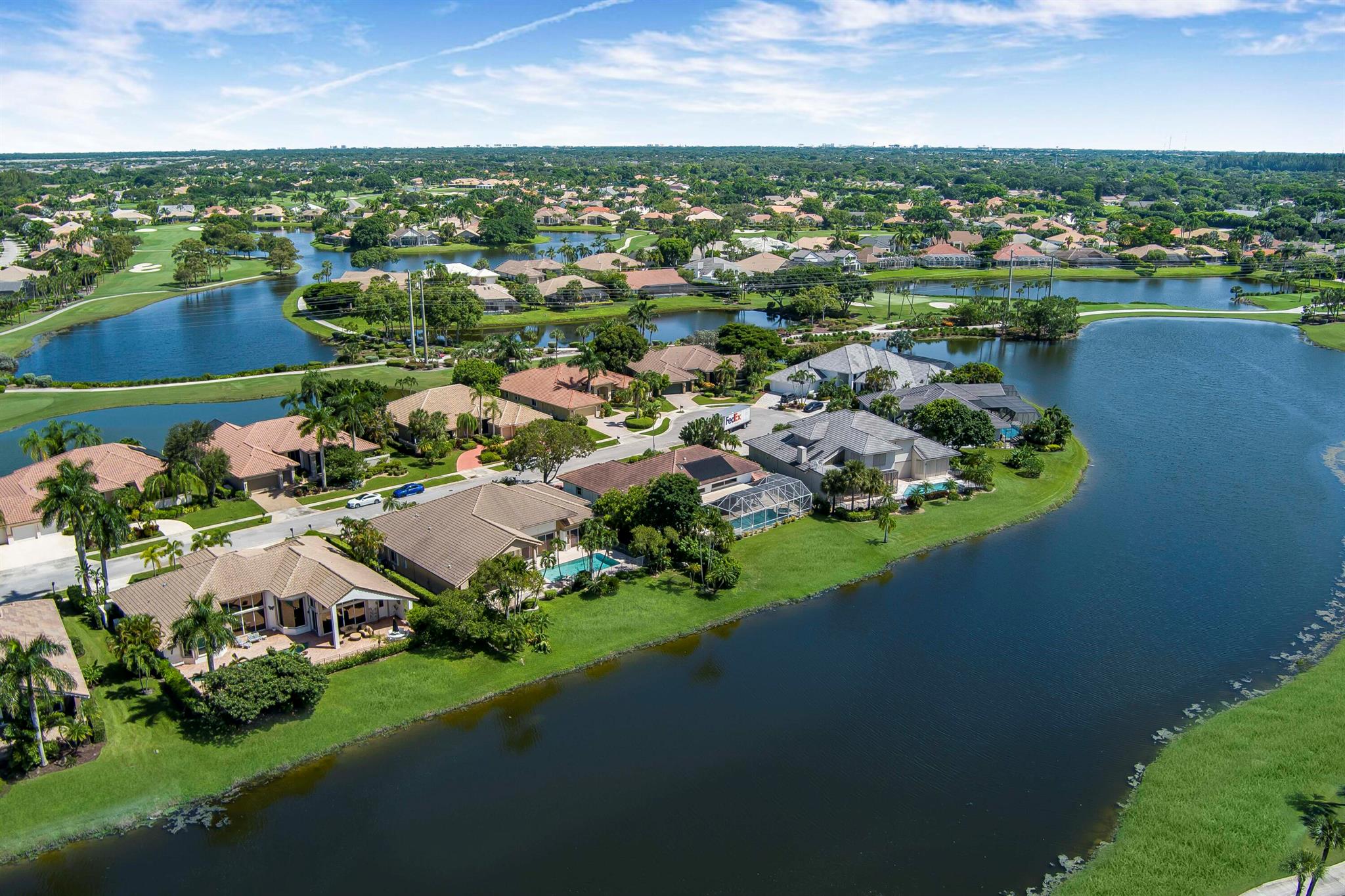 17611 Sealakes Drive