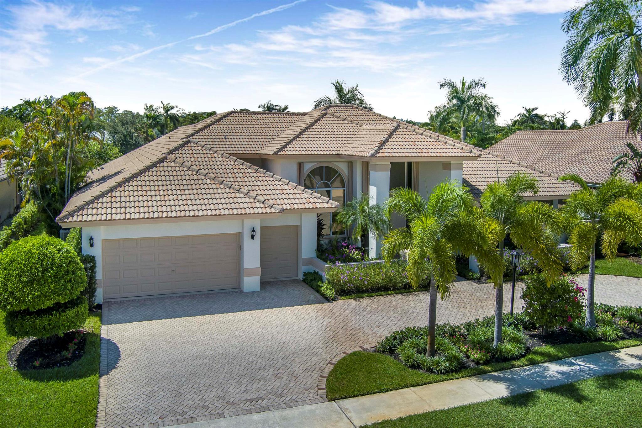 17611 Sealakes Drive