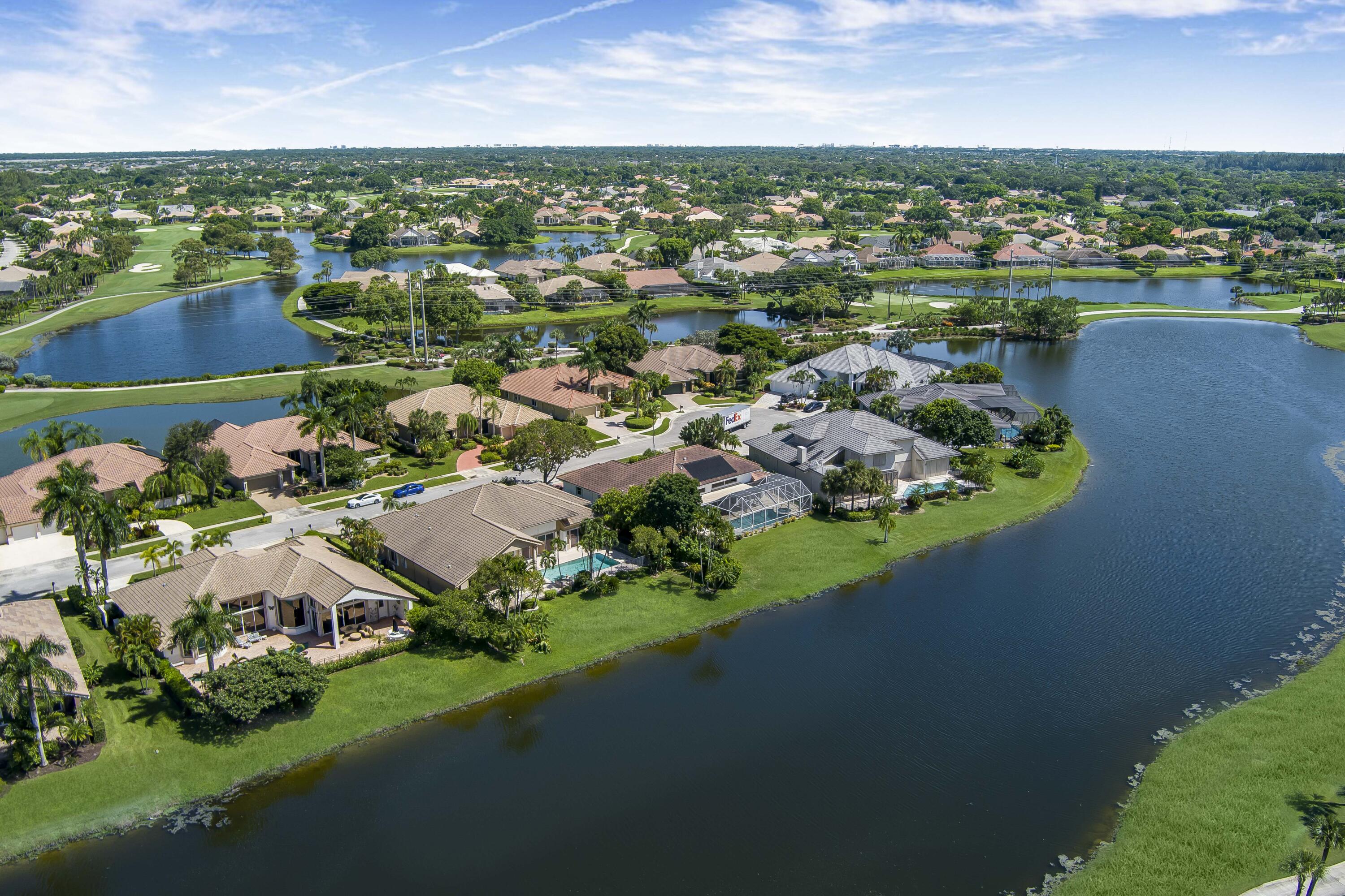 17611 Sealakes Drive