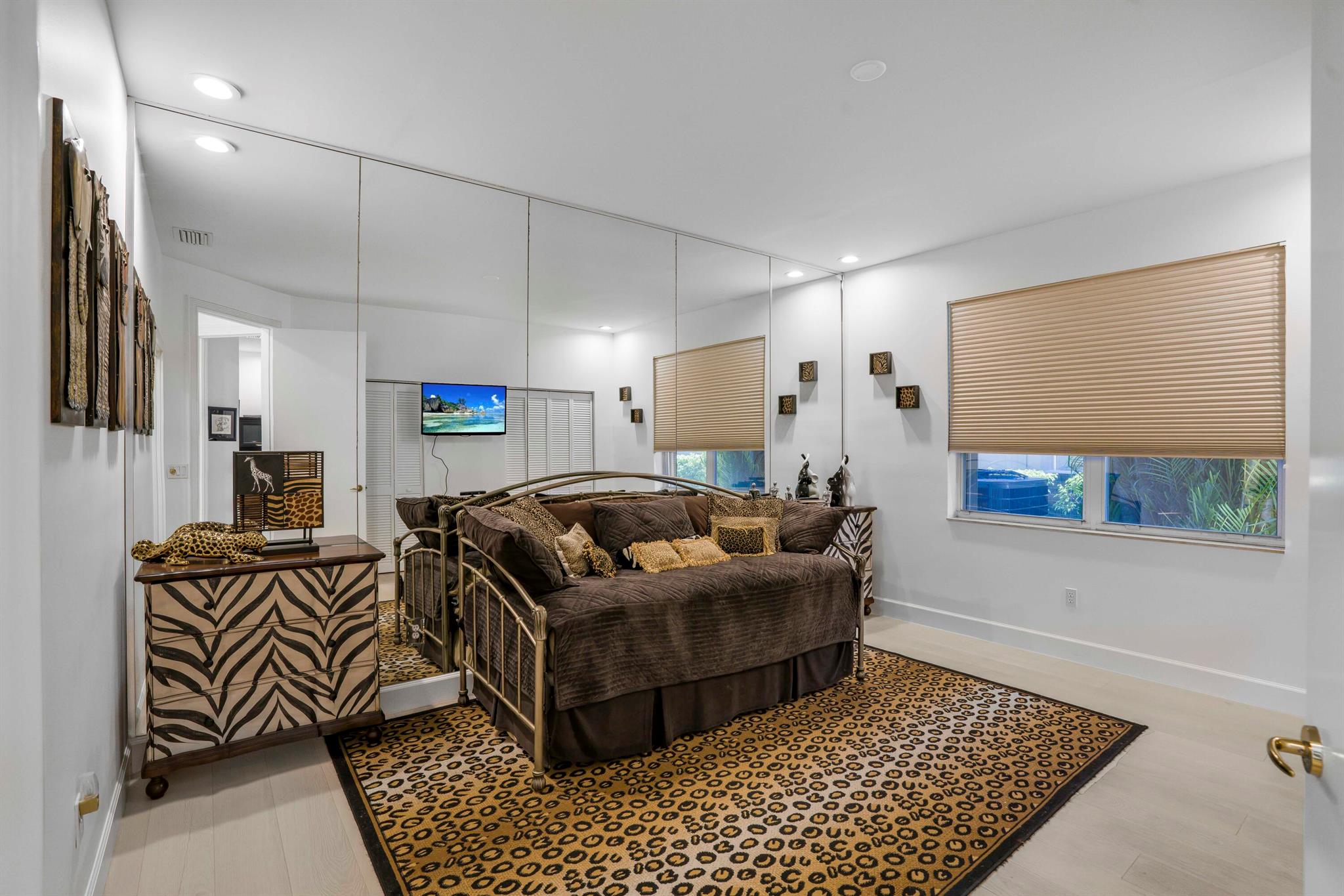 17611 Sealakes Drive