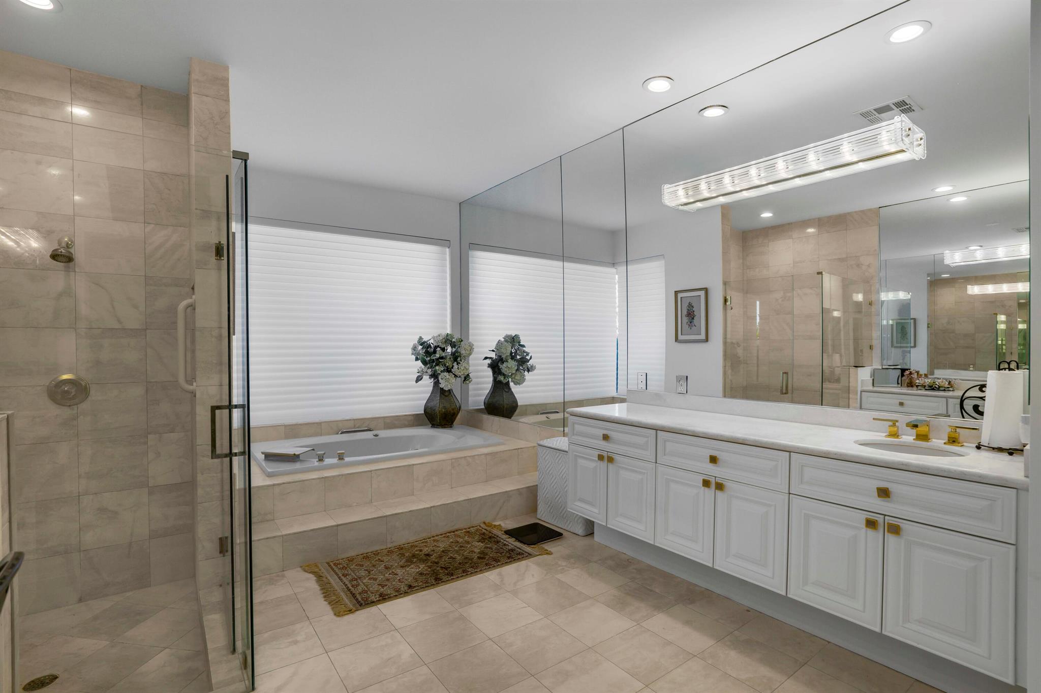 17611 Sealakes Drive