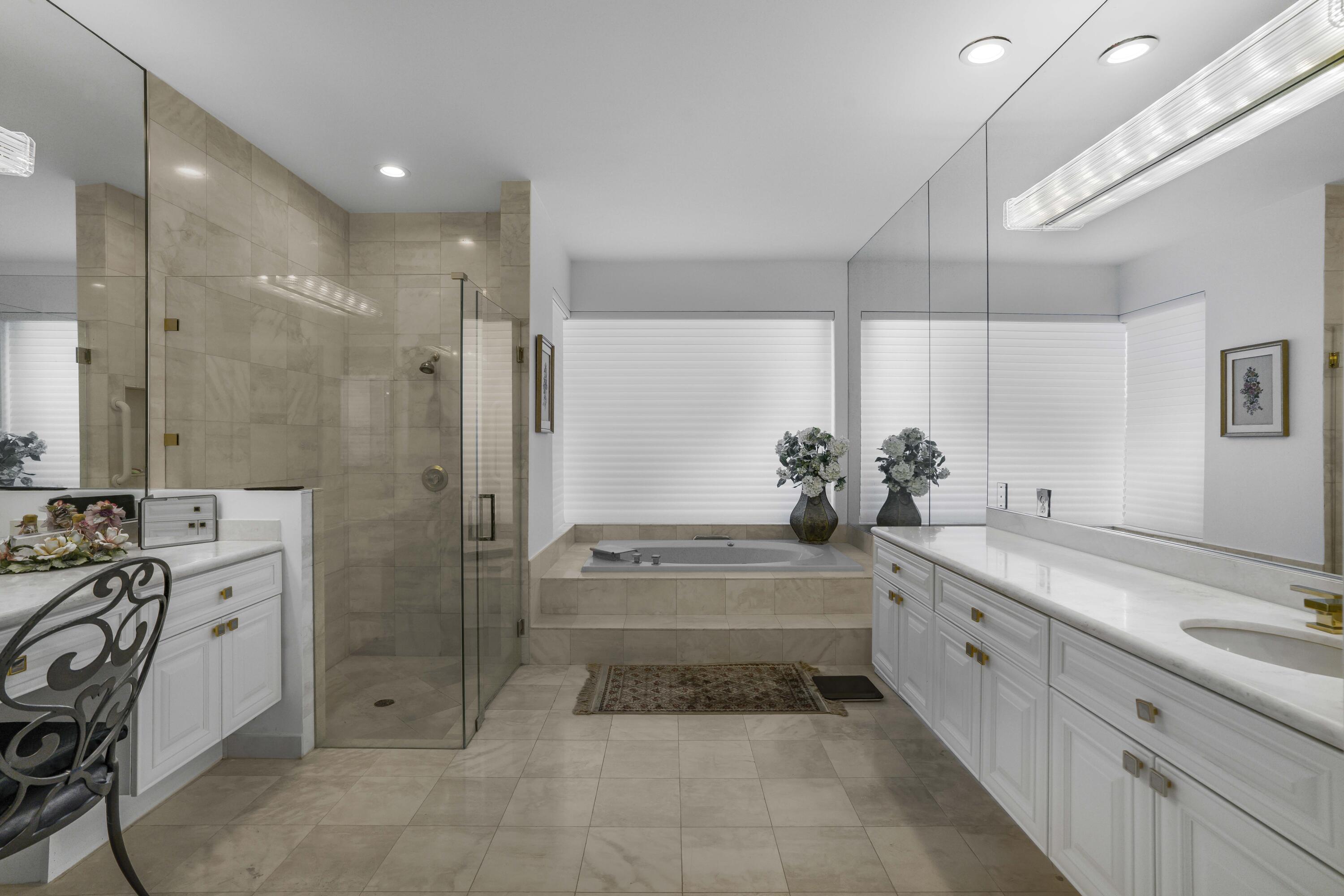 17611 Sealakes Drive