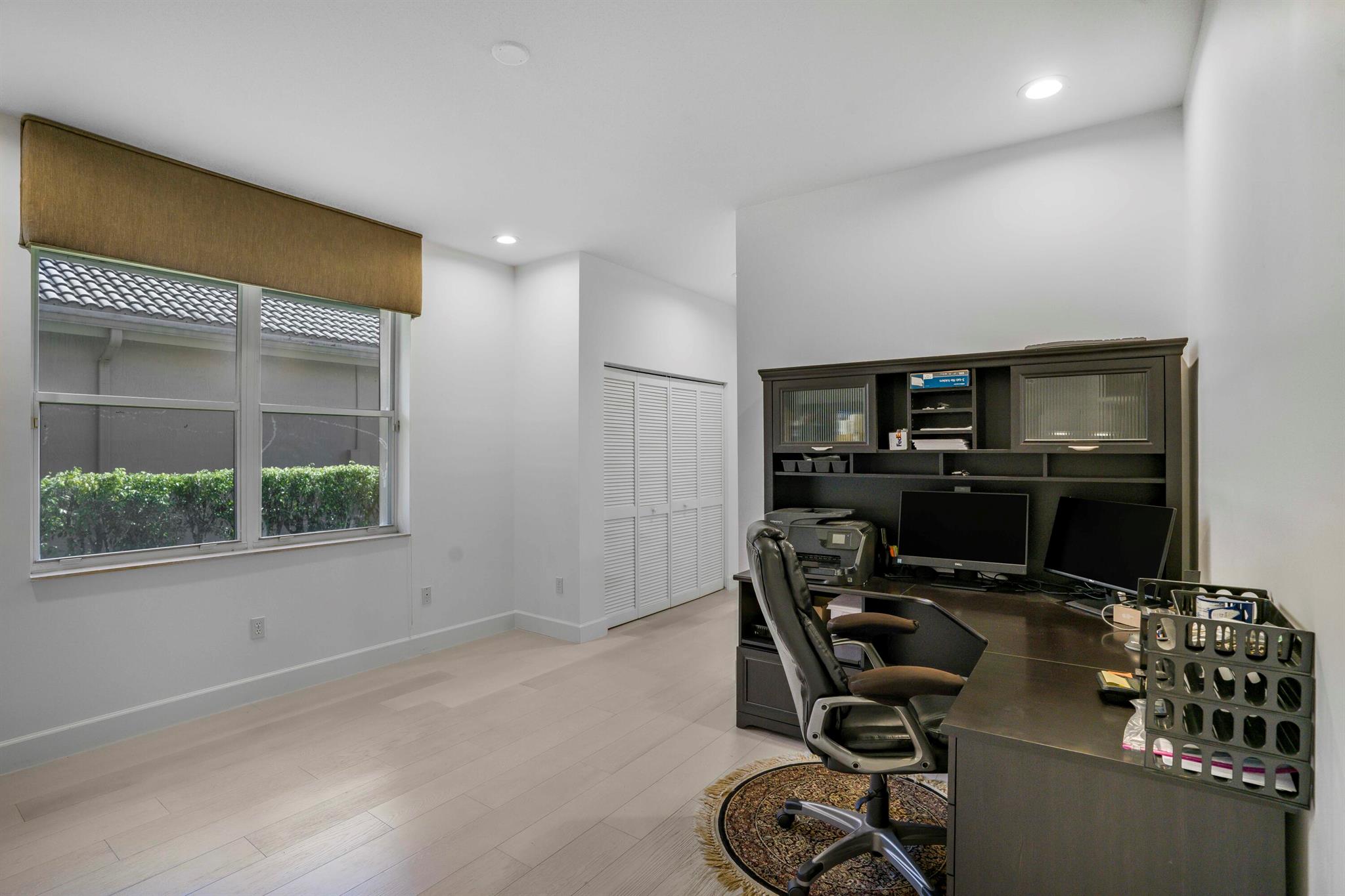 17611 Sealakes Drive