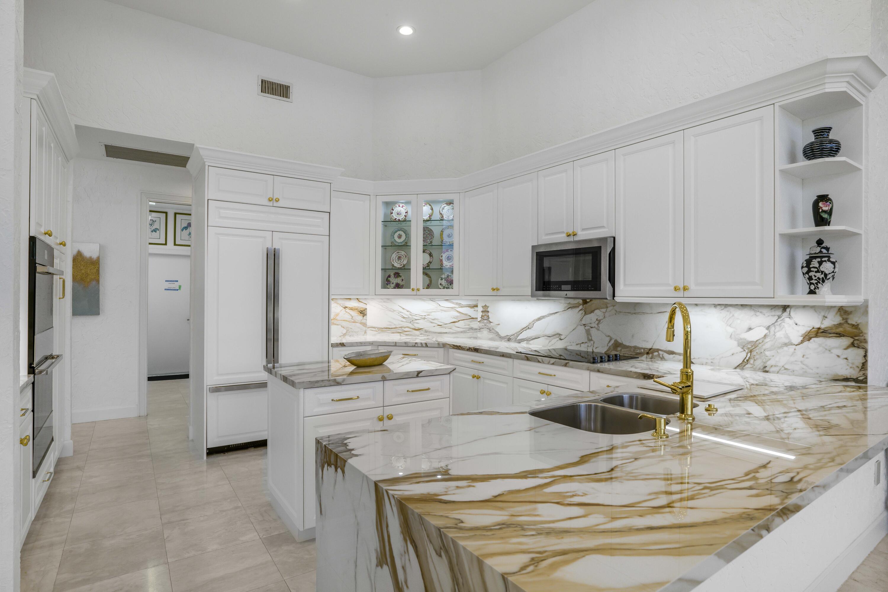 17611 Sealakes Drive