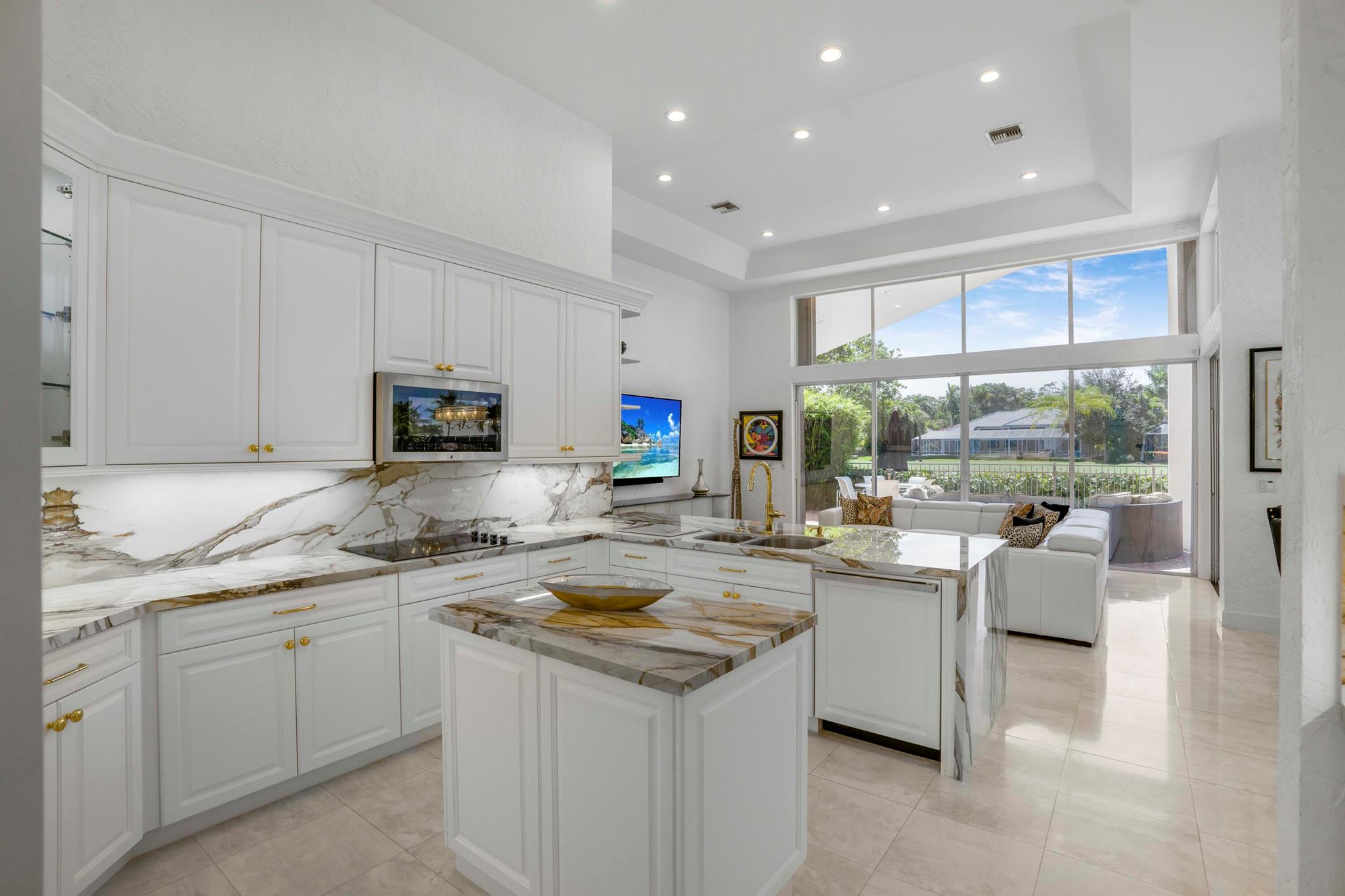 17611 Sealakes Drive