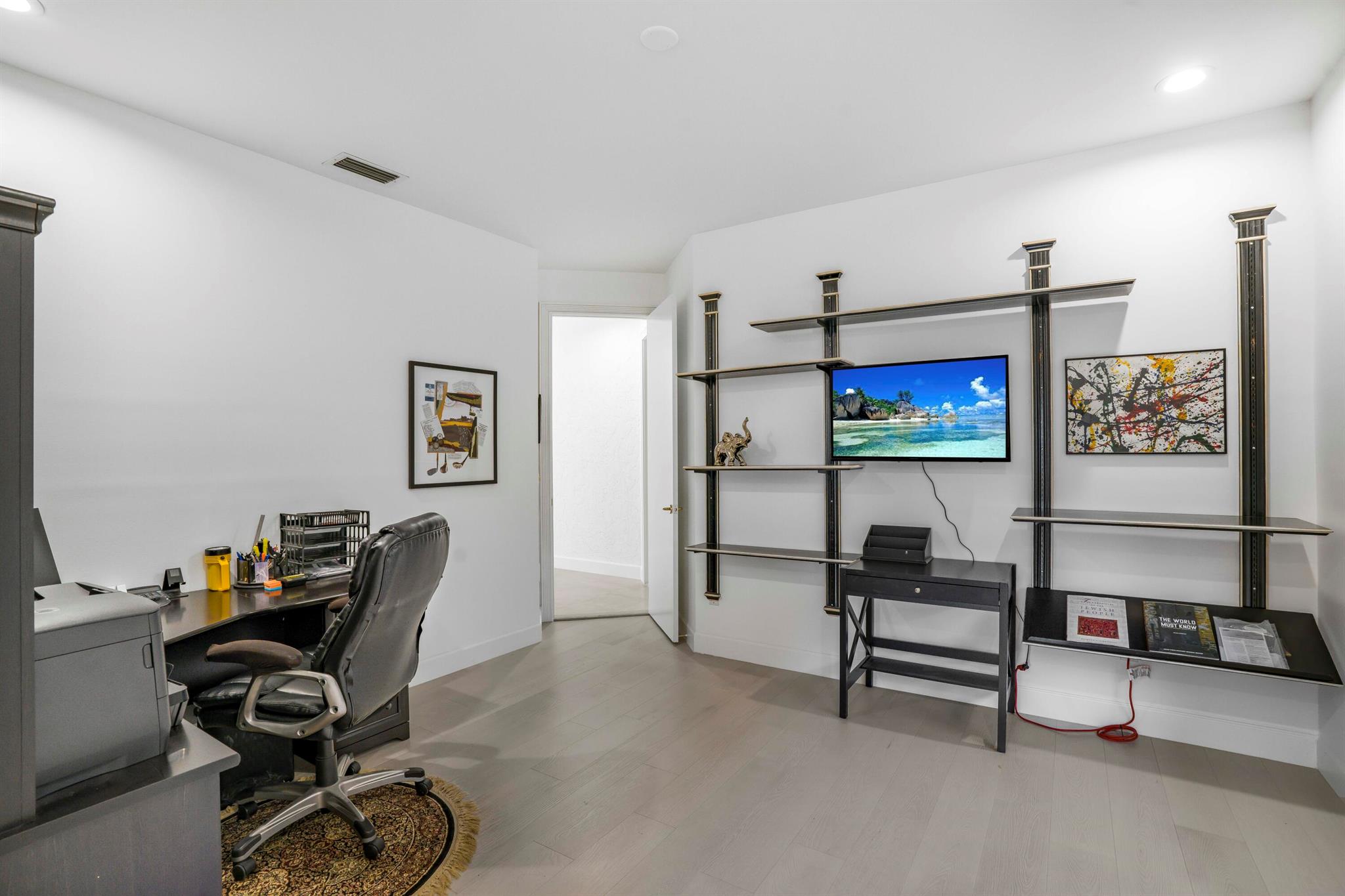 17611 Sealakes Drive