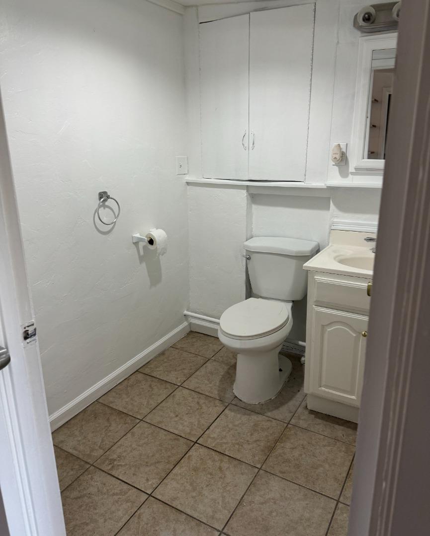3620 Gross RD